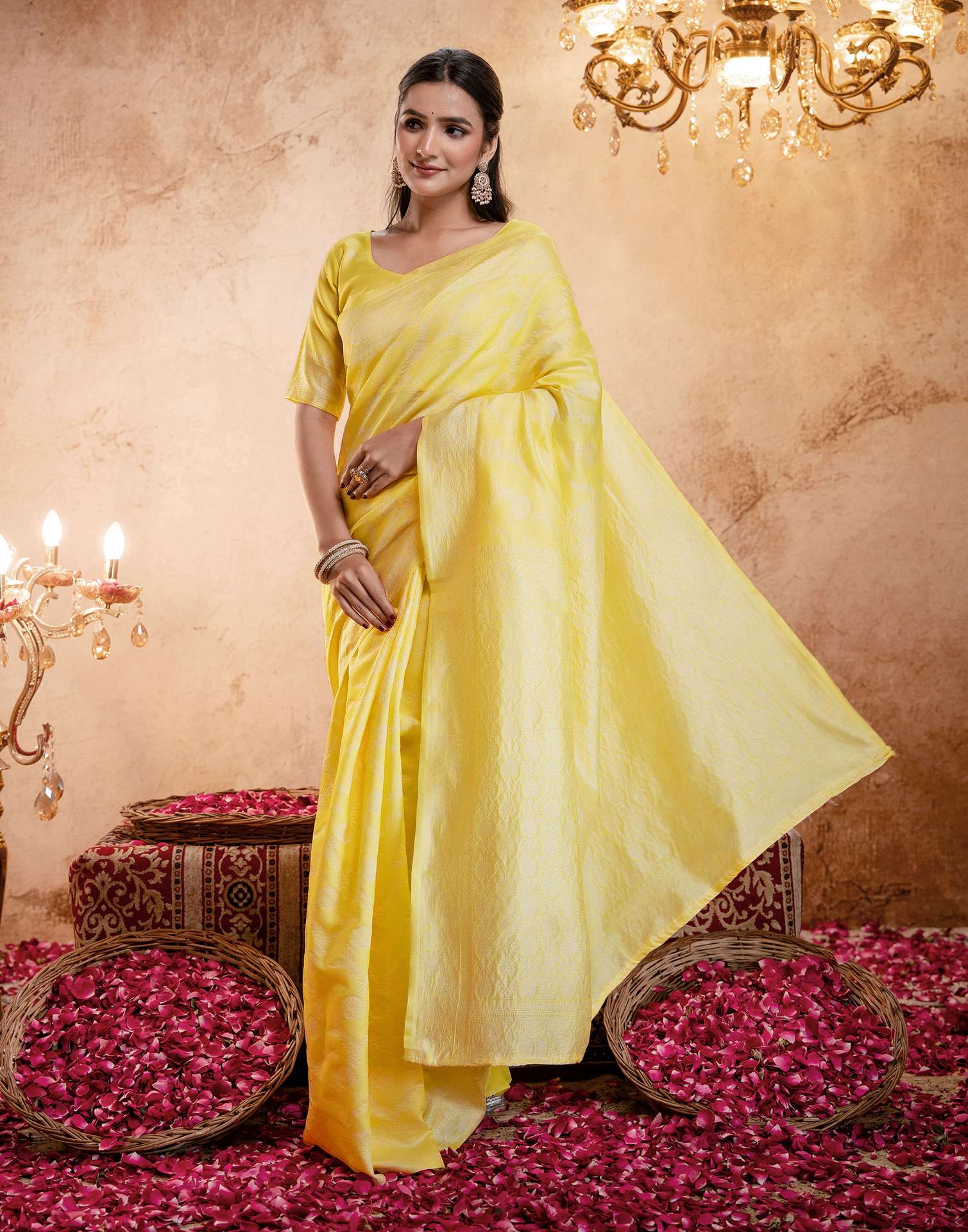 Light Yellow Silk Woven Banarasi Saree - Image 4