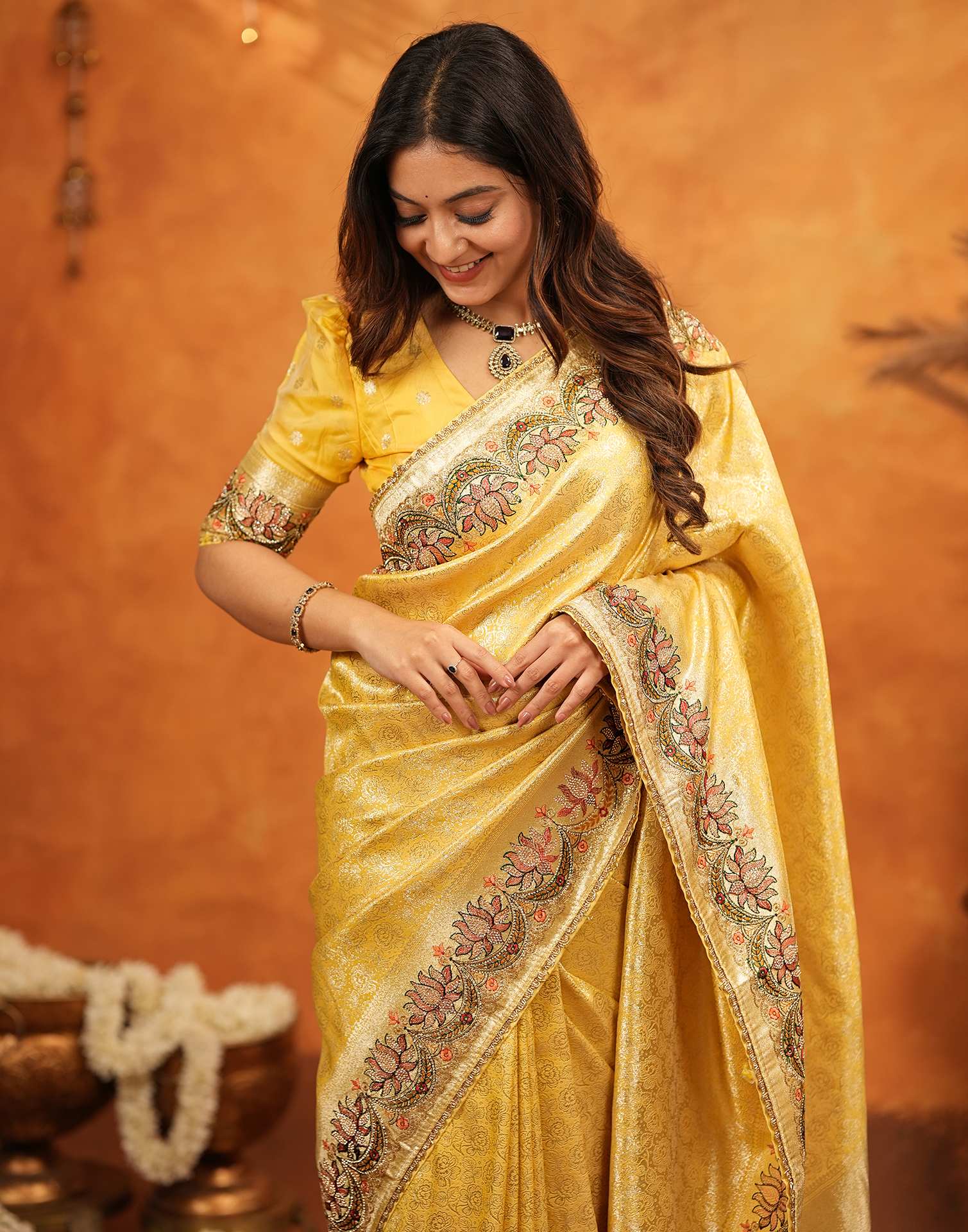 Light Yellow Silk Woven Embroidery Stone Work Banarasi Saree - Image 10