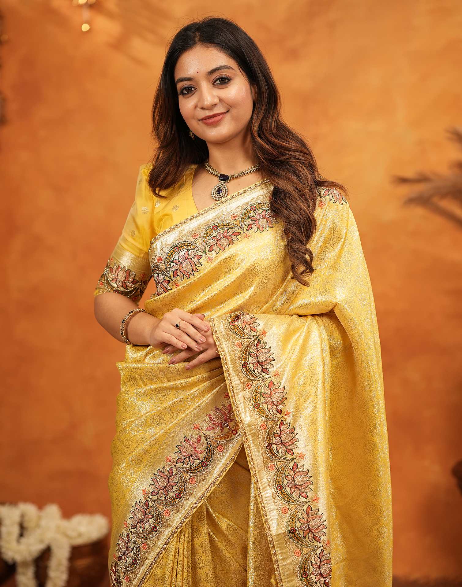 Light Yellow Silk Woven Embroidery Stone Work Banarasi Saree - Image 4