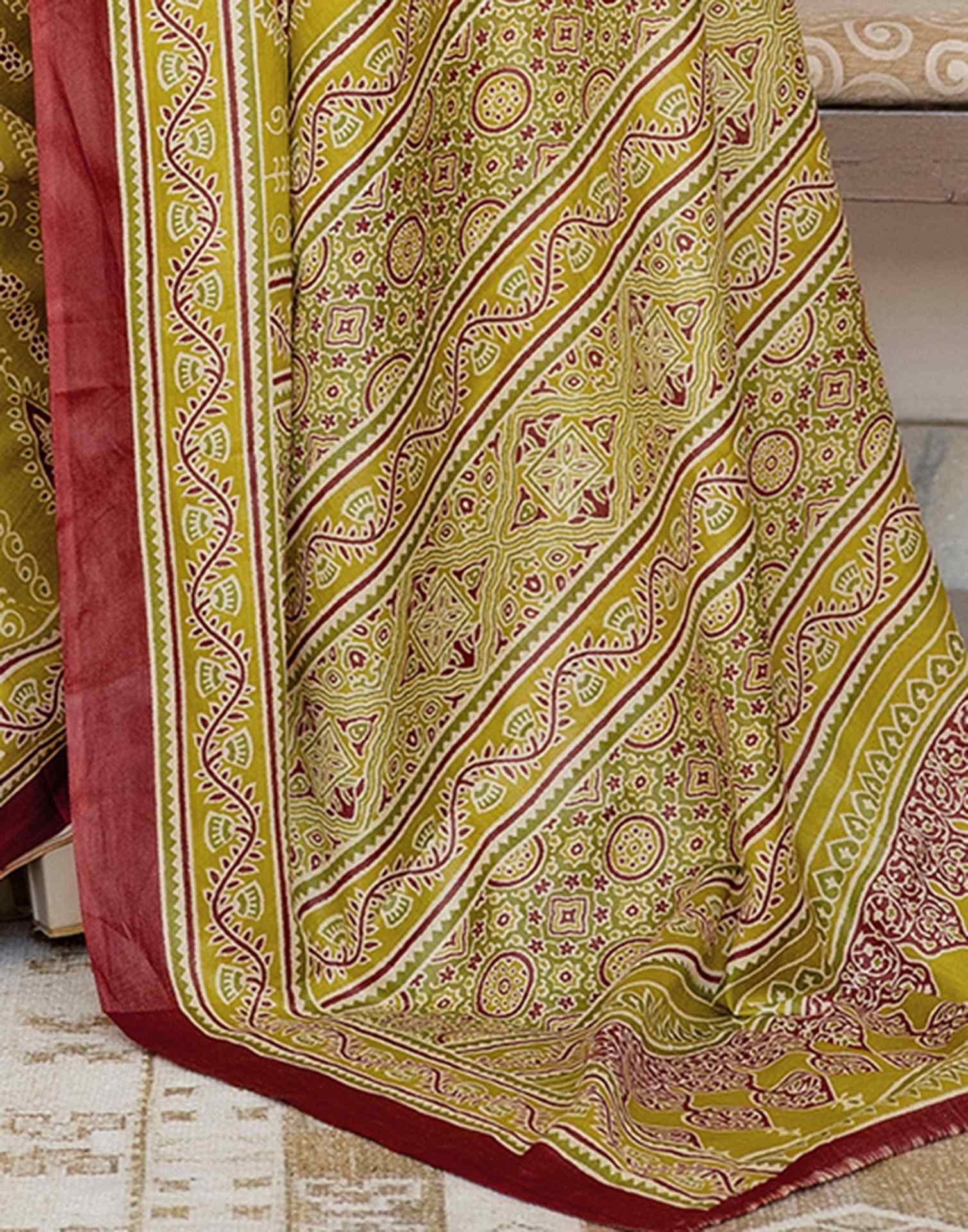 Lime Green Cotton Printed Saree - Image 11