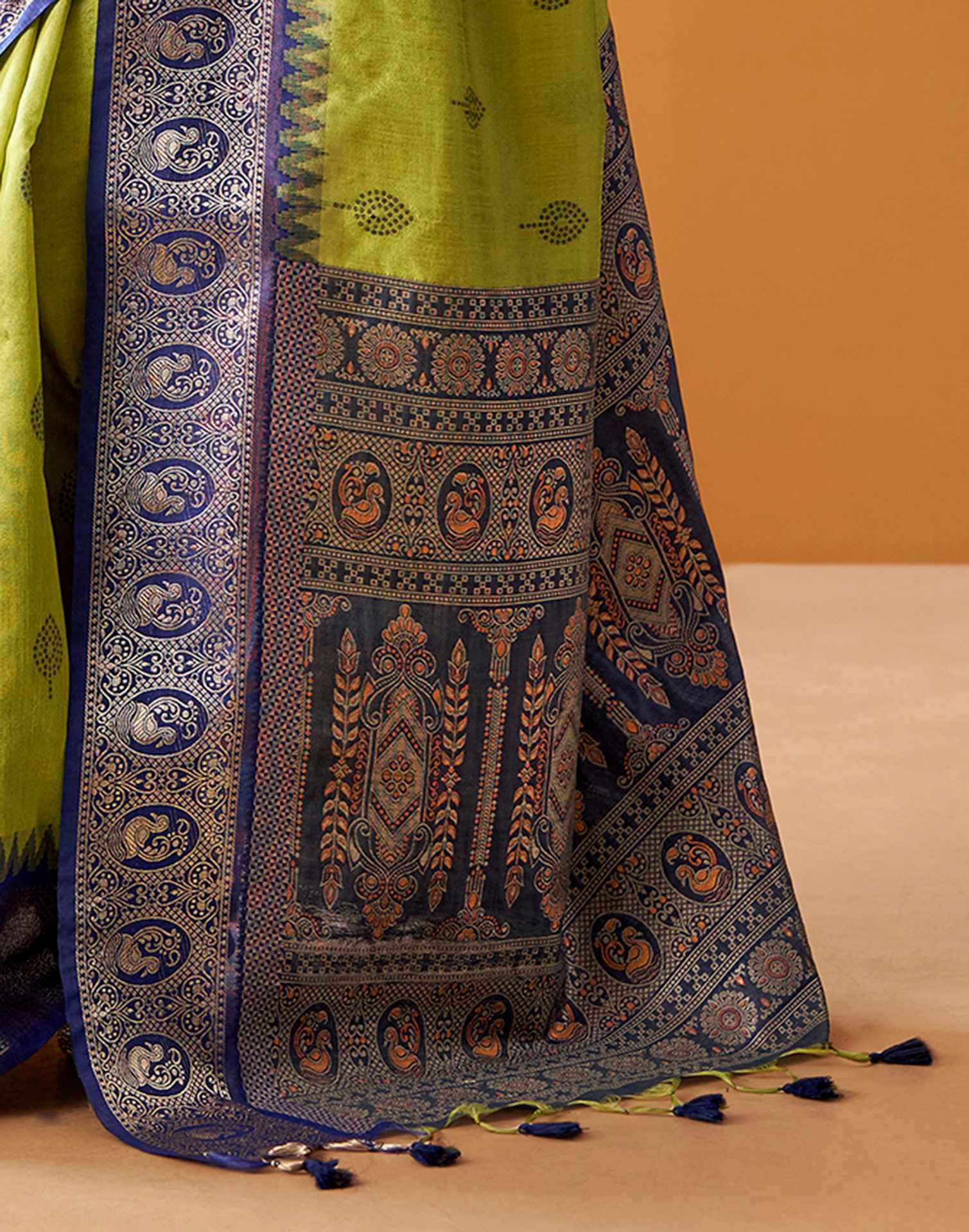 Lime Green Silk Woven Kanjivaram Saree - Image 7