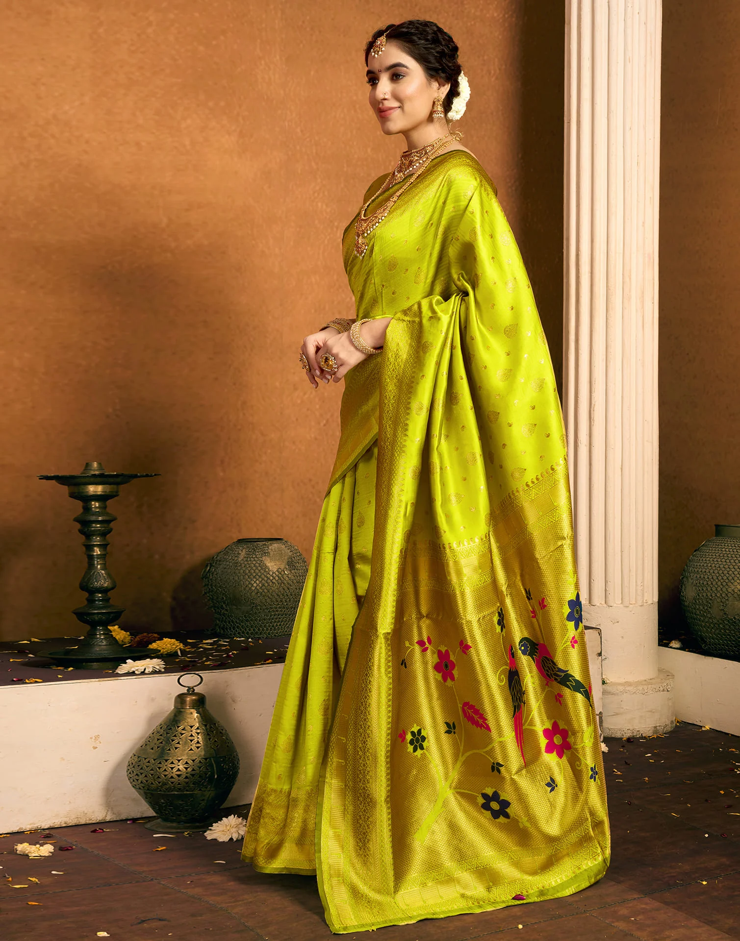 Green Silk Woven Paithani Saree - Image 5