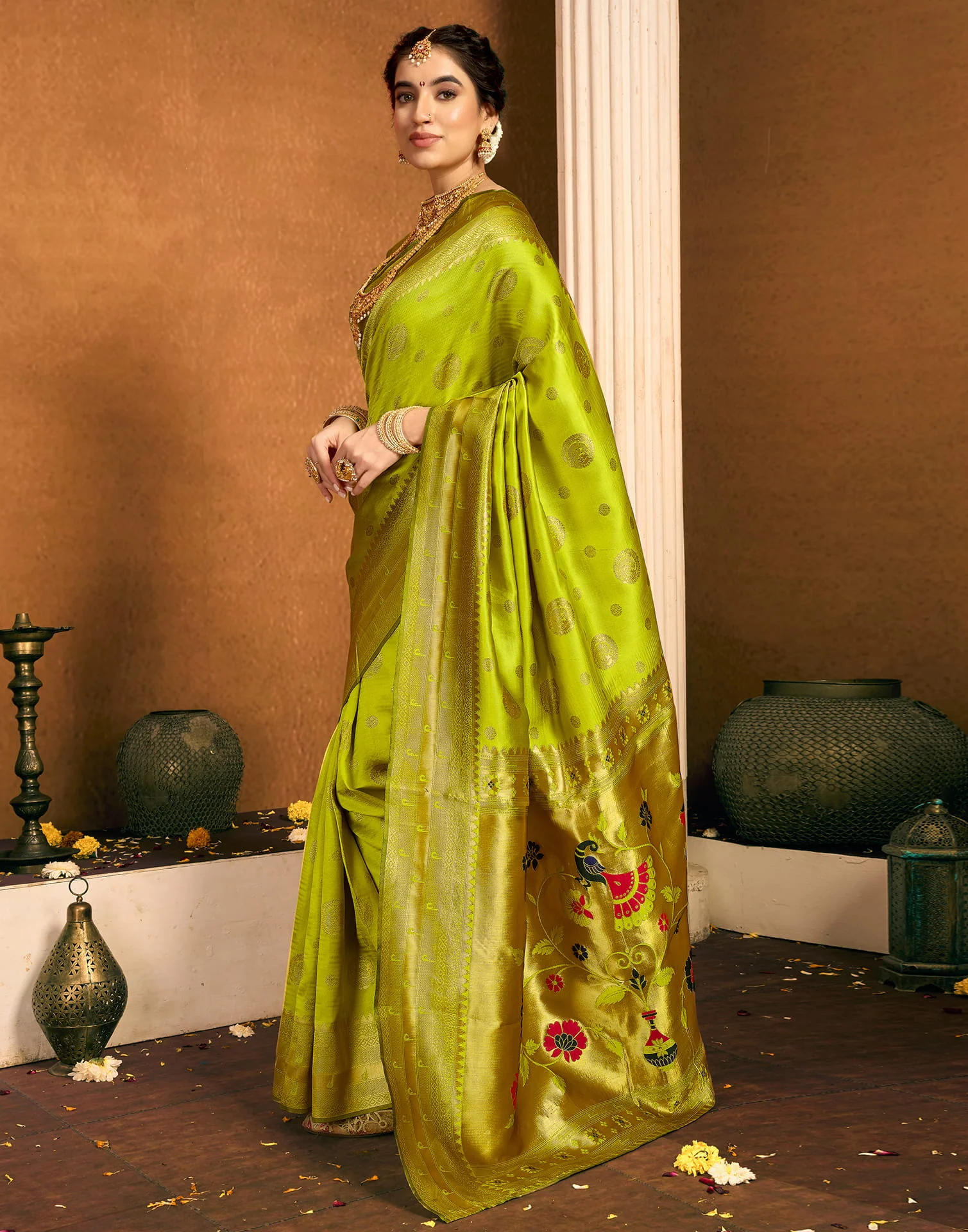 Green Silk Woven Paithani Saree - Image 5