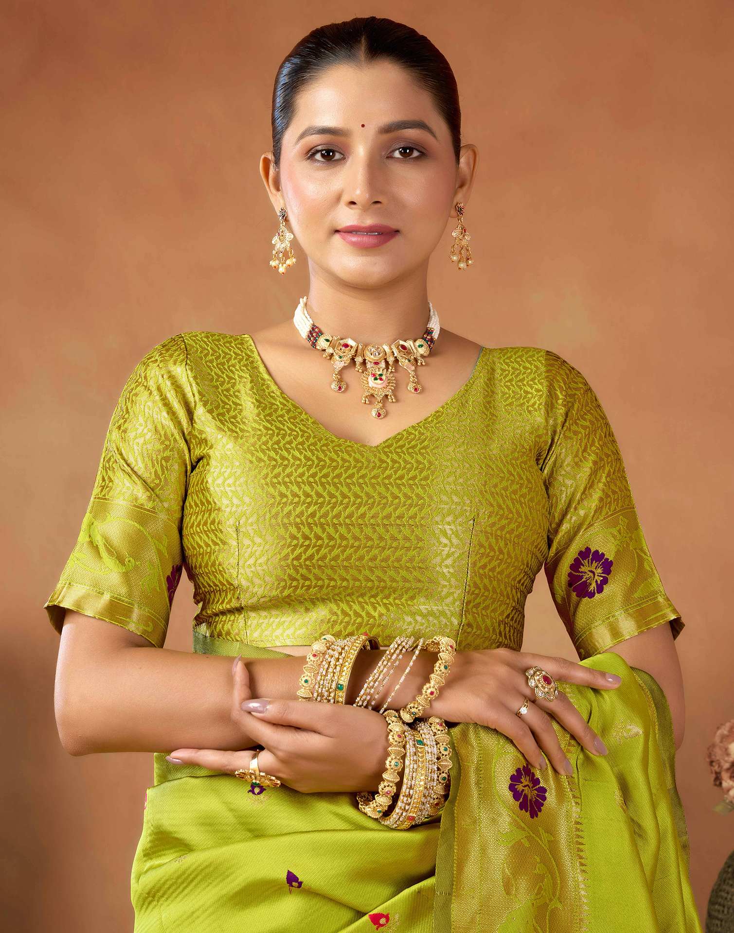 Lime Green Silk Woven Paithani Saree - Image 6