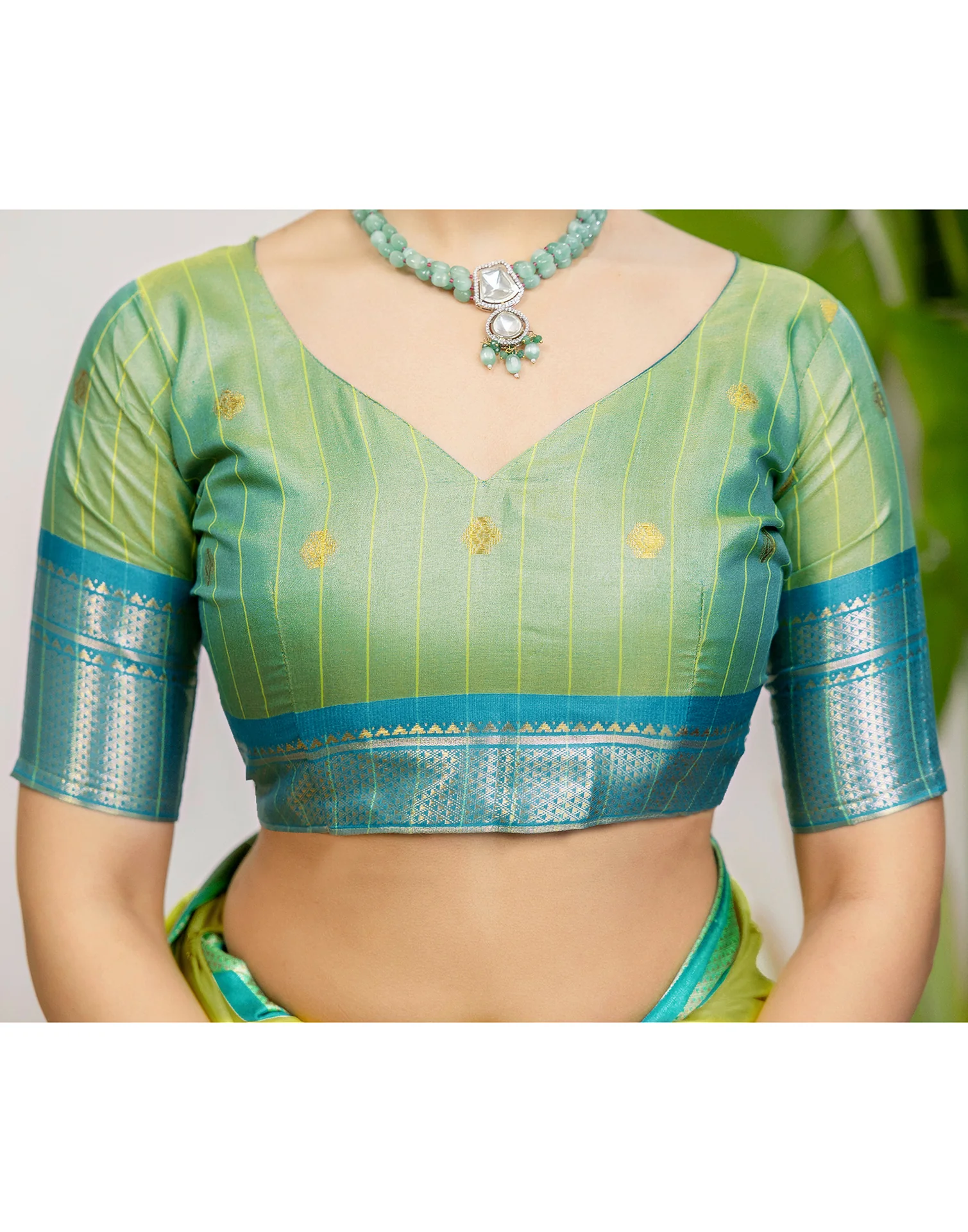 Lime Green Silk Woven Kanjivaram Saree - Image 11