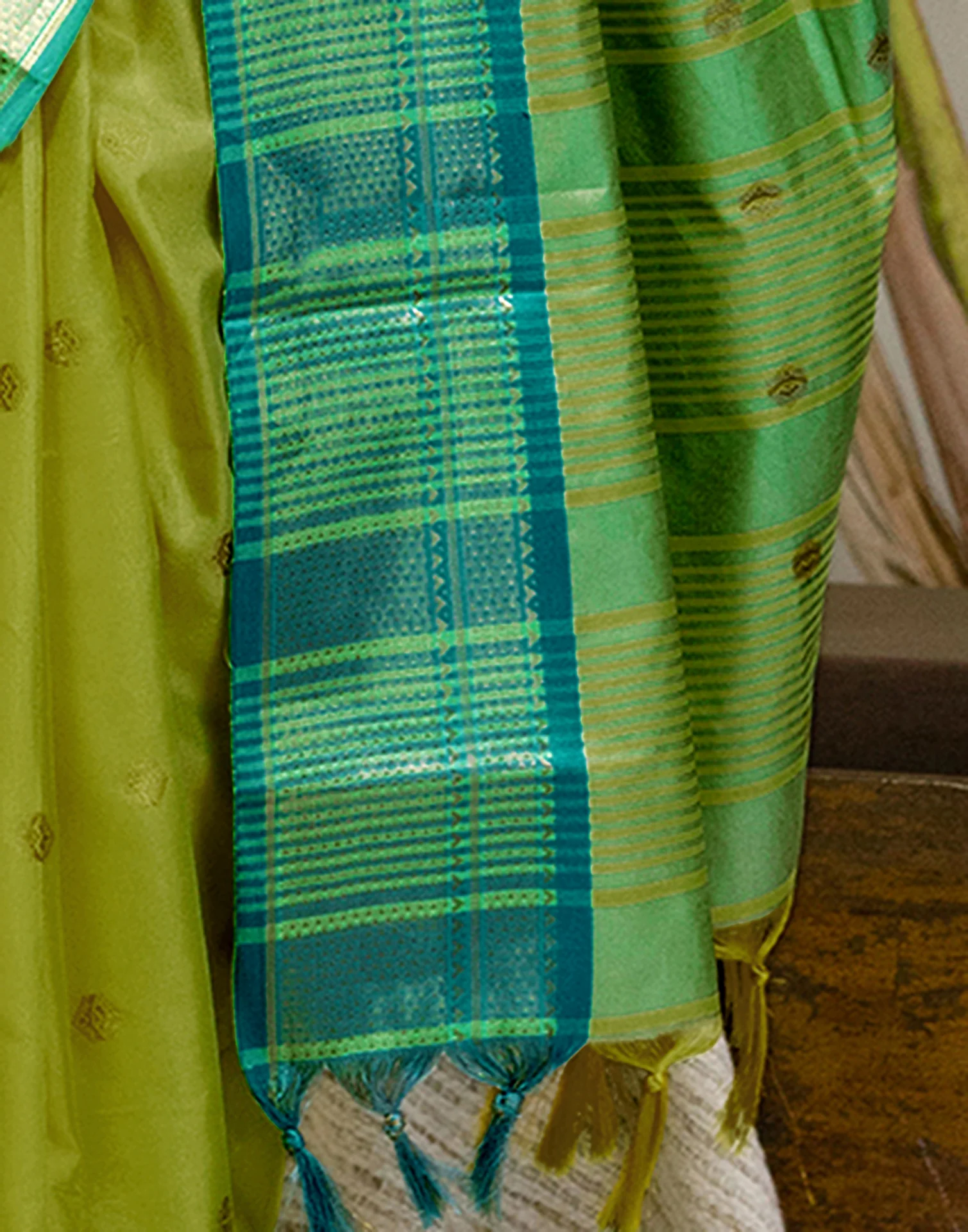Lime Green Silk Woven Kanjivaram Saree - Image 12