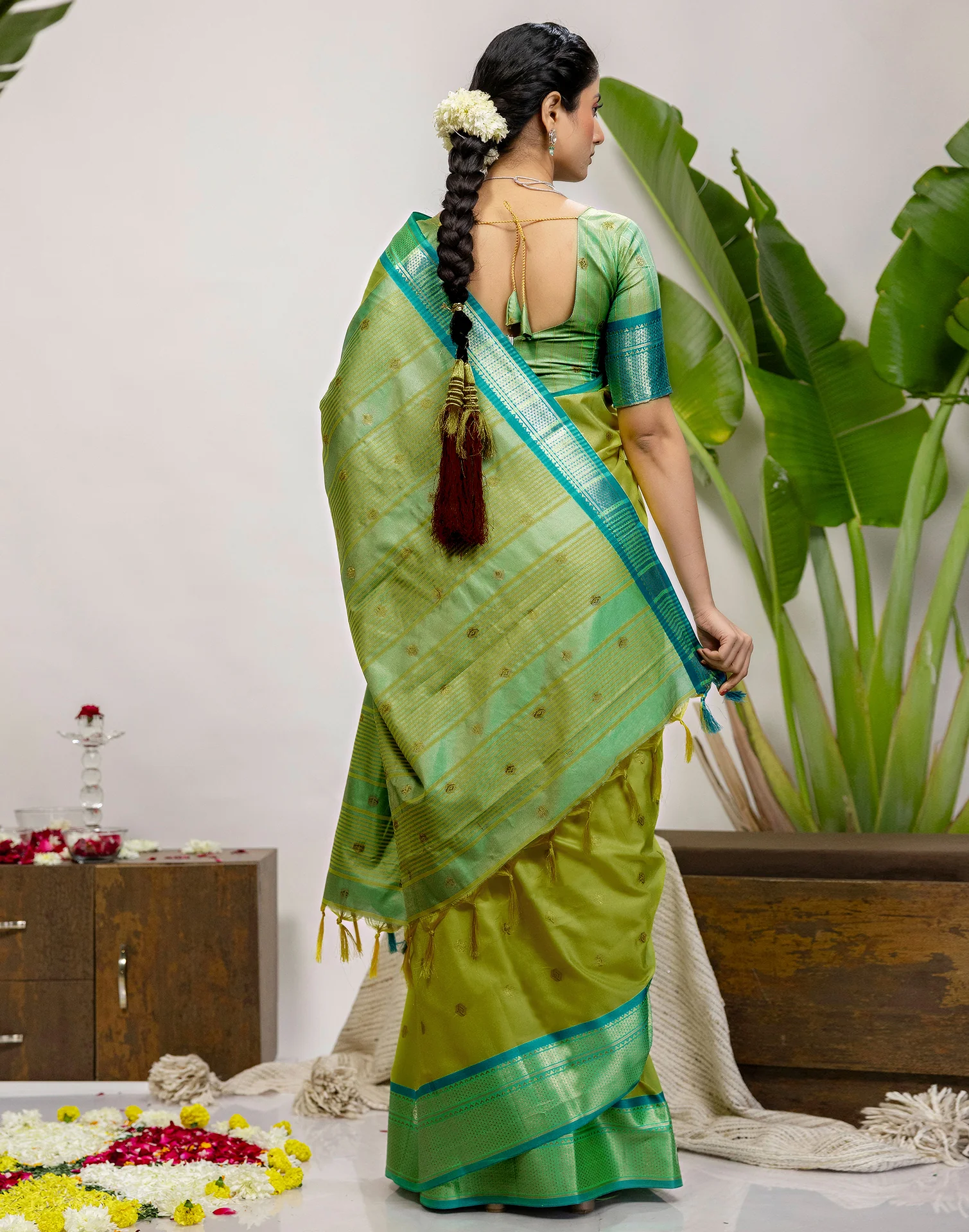Lime Green Silk Woven Kanjivaram Saree - Image 6