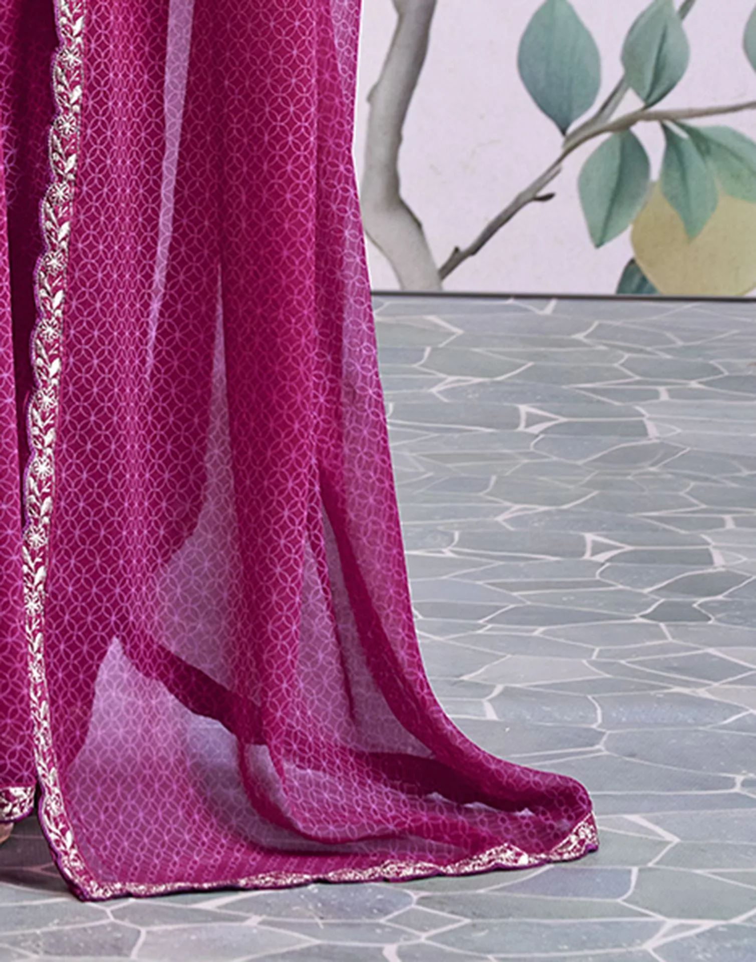 Magenta Georgette Printed Lace Saree - Image 7