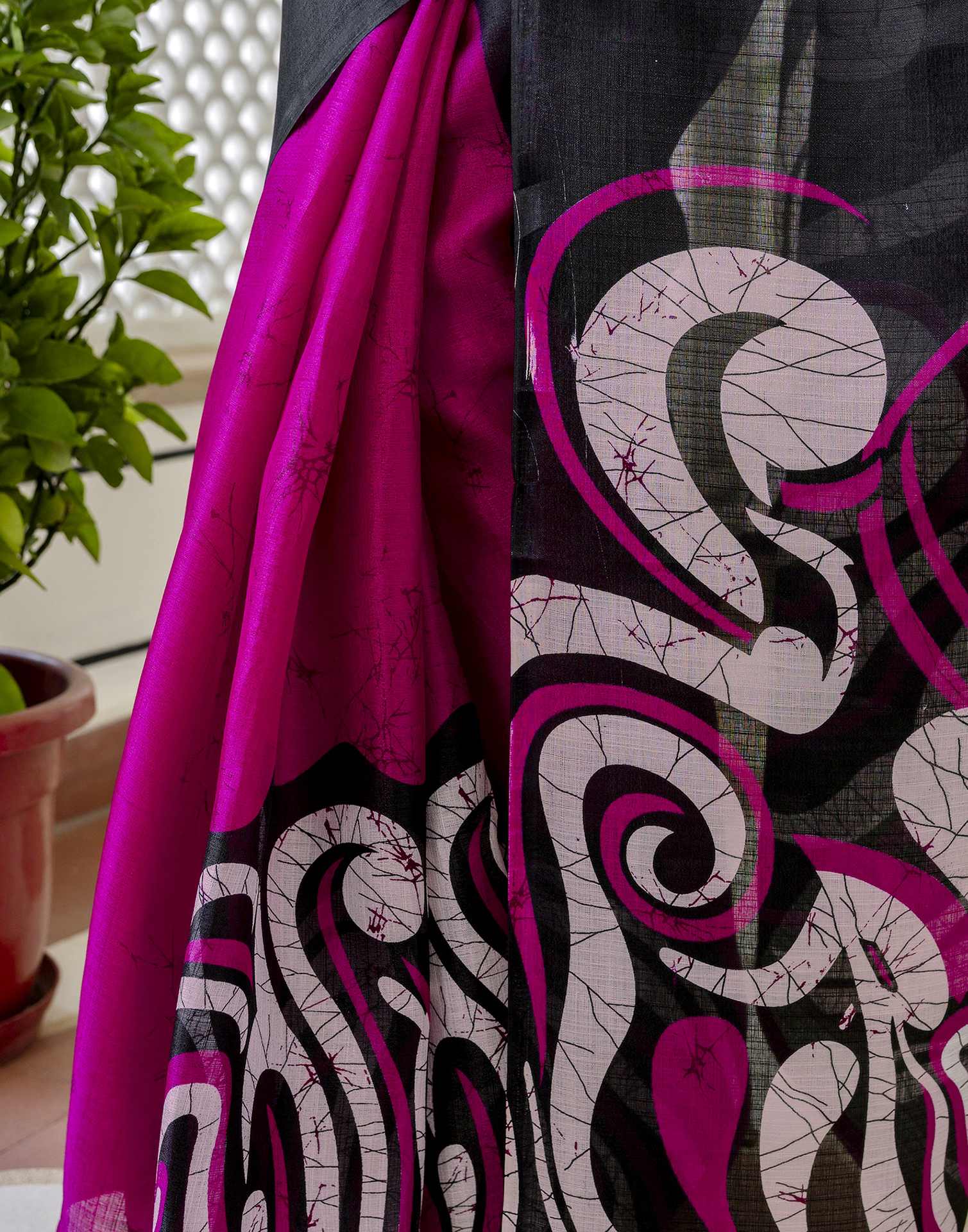 Magenta Khadi Printed Saree - Image 11