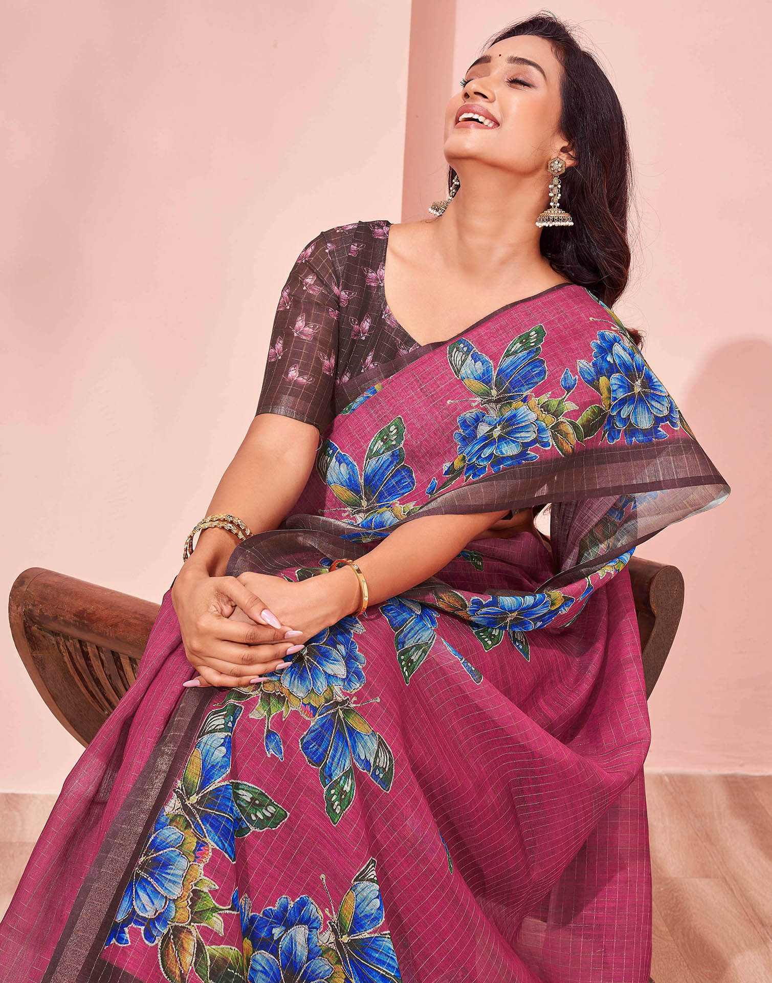 Magenta Linen Floral Printed Saree - Image 8