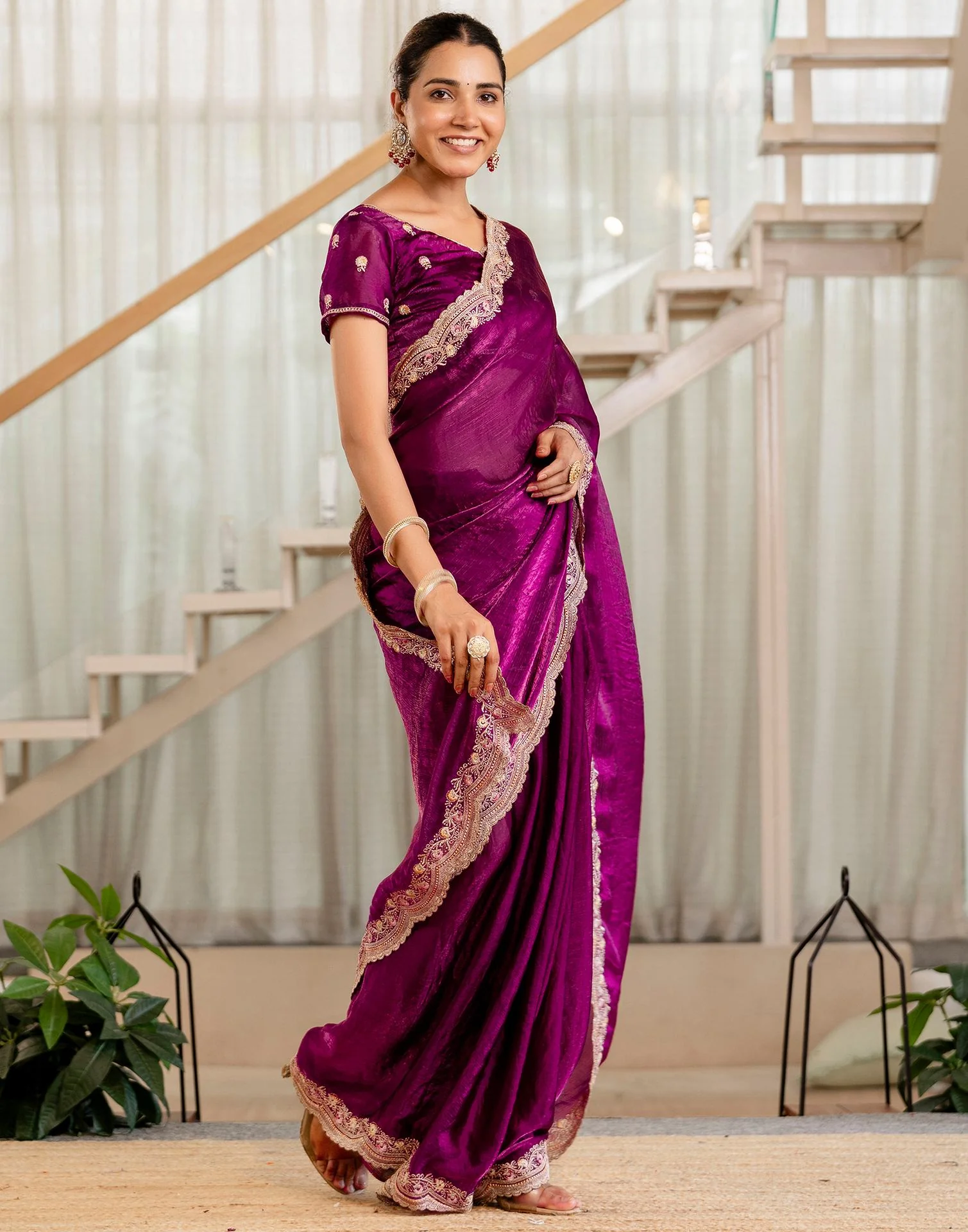 Magenta Shimmer Embroidery Saree - Image 4