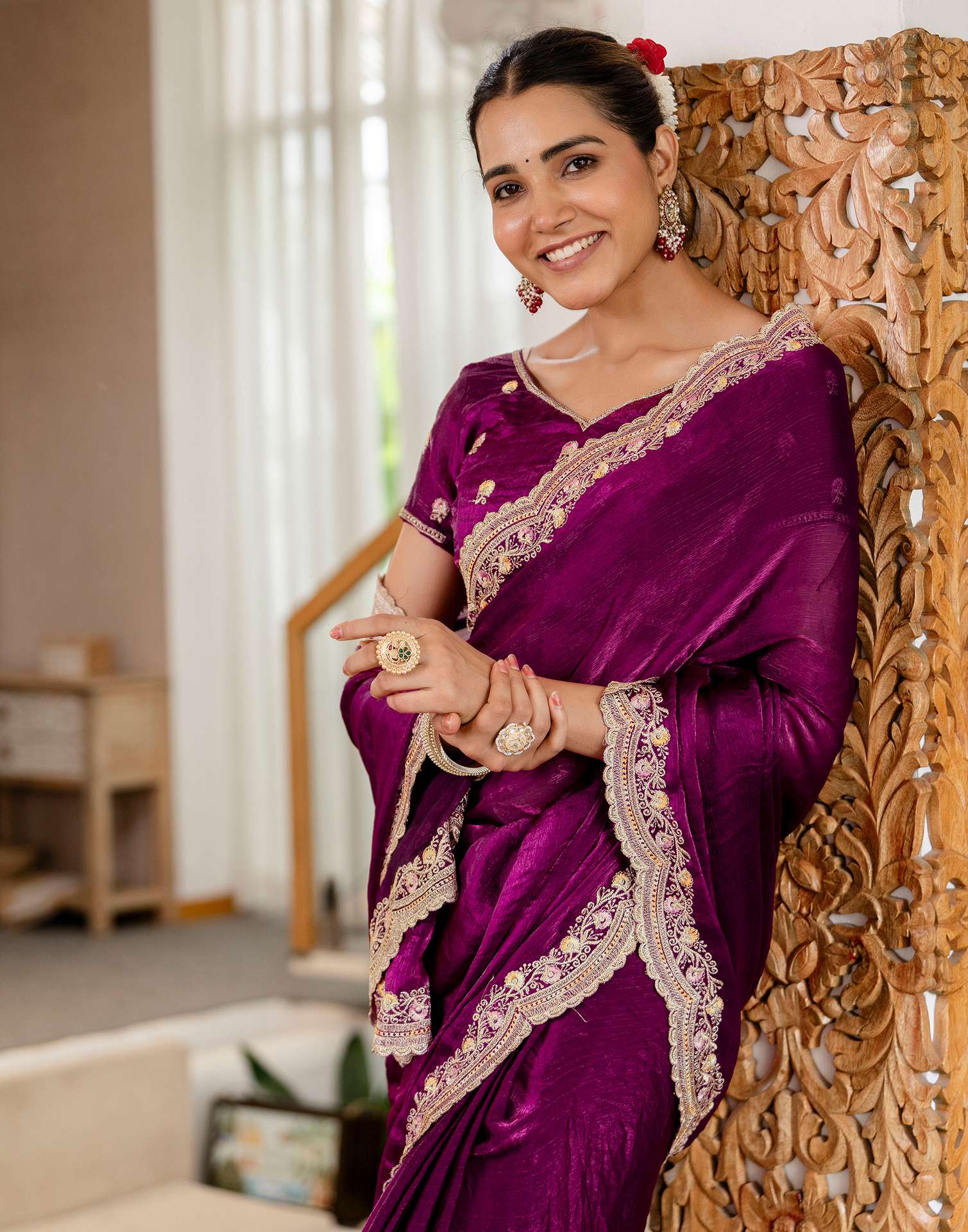 Magenta Shimmer Embroidery Saree - Image 8
