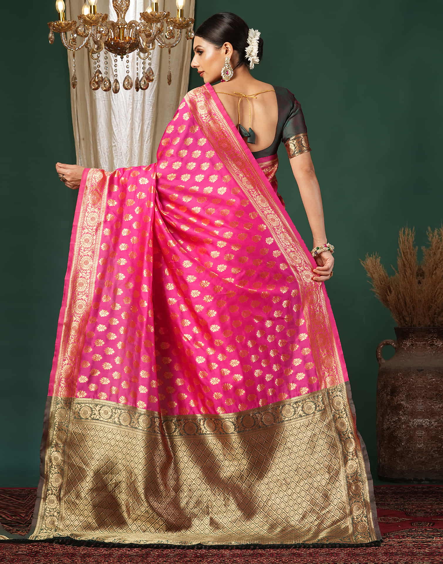Pink Silk Blend Woven Banarasi Saree - Image 5