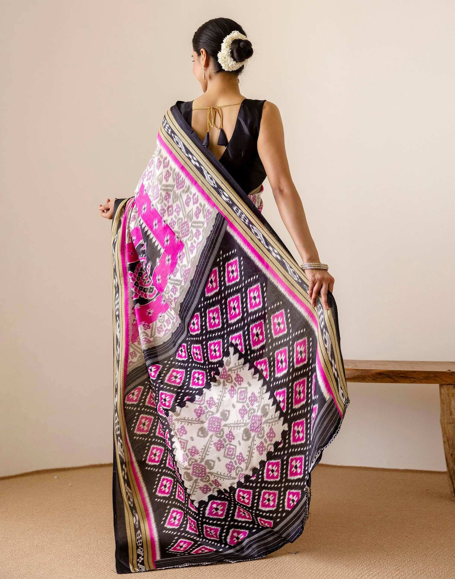 Magenta Silk Printed Saree - Image 8