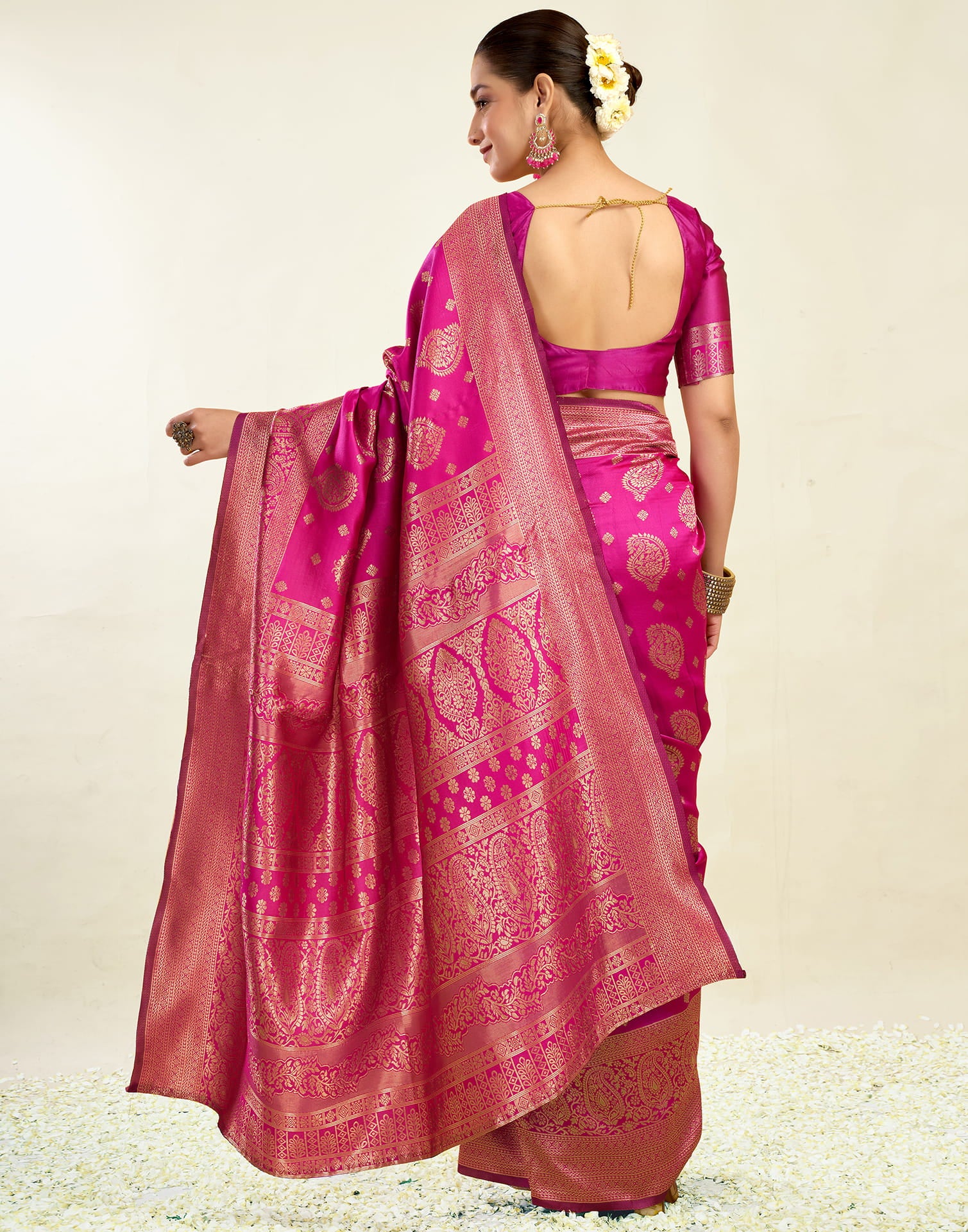 Pink Silk Blend Woven Banarasi Saree - Image 8
