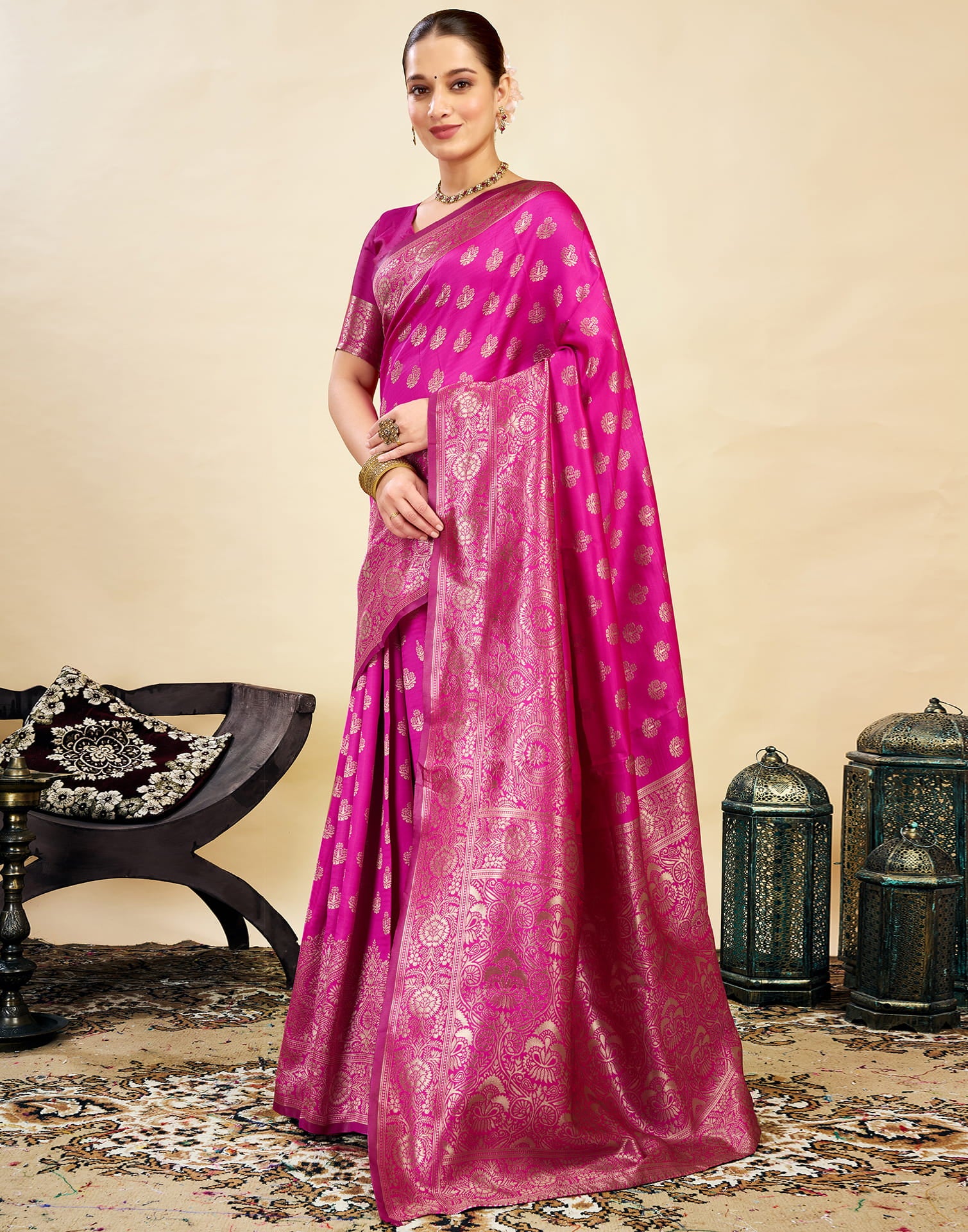 Pink Silk Blend Woven Banarasi Saree - Image 4
