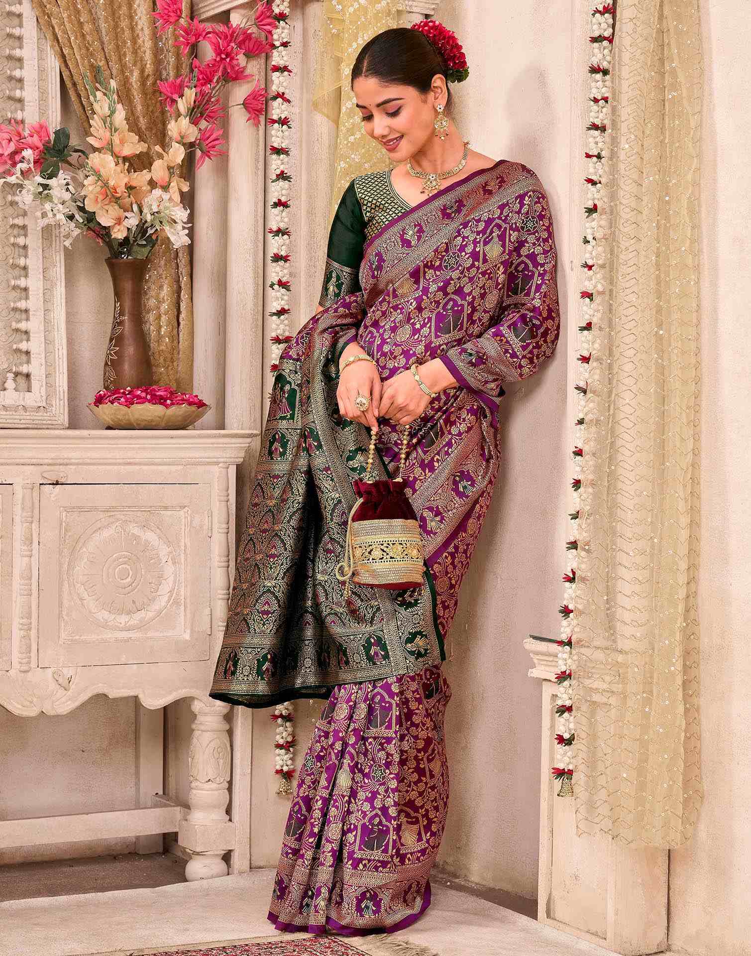Magenta Silk Woven Baluchari Saree - Image 6
