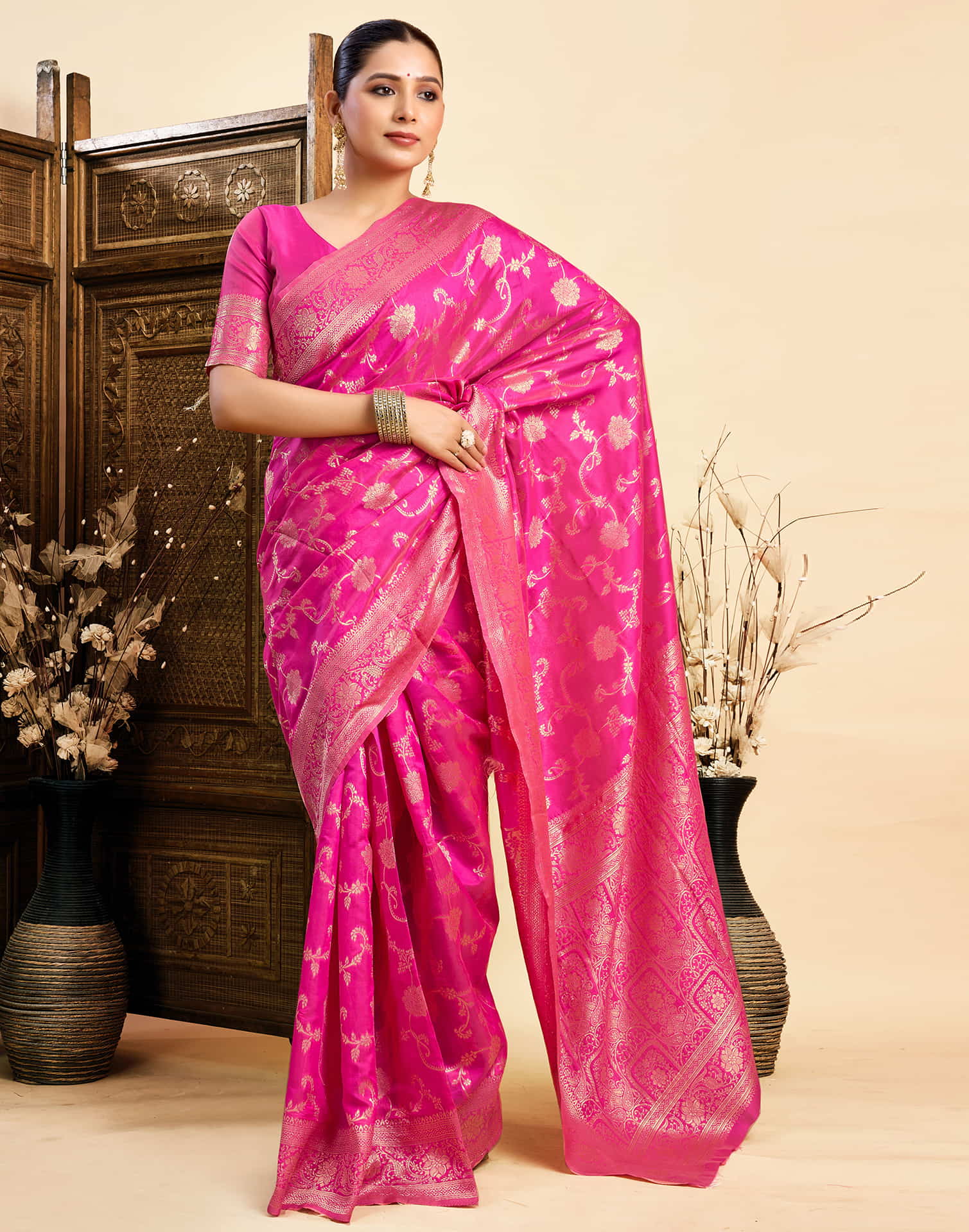 Magenta Silk Woven Banarasi Saree - Image 2