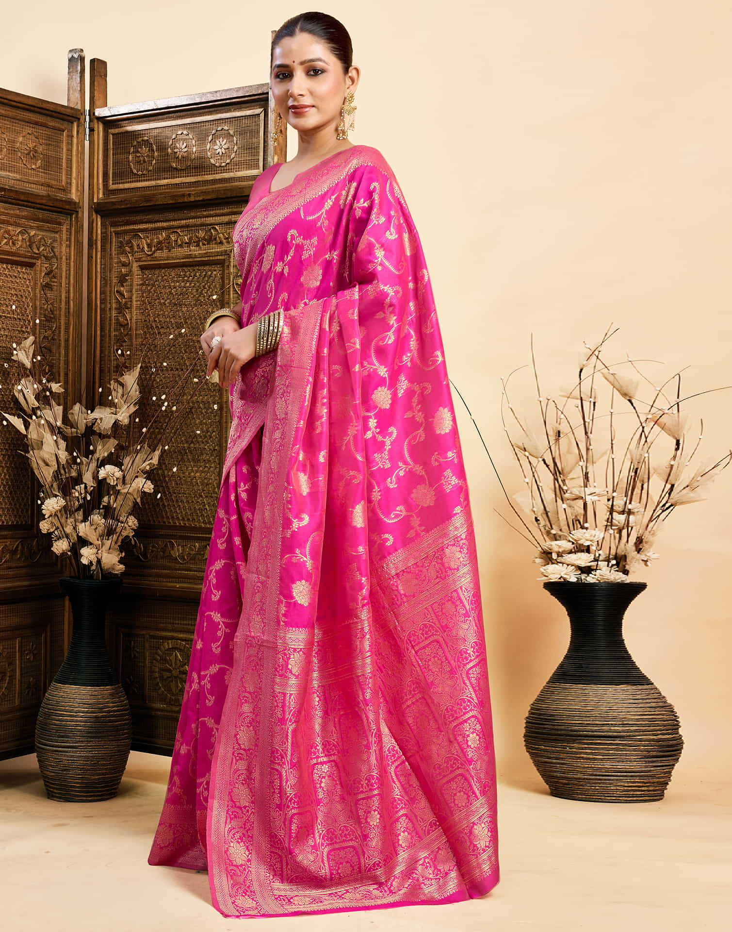 Magenta Silk Woven Banarasi Saree - Image 6