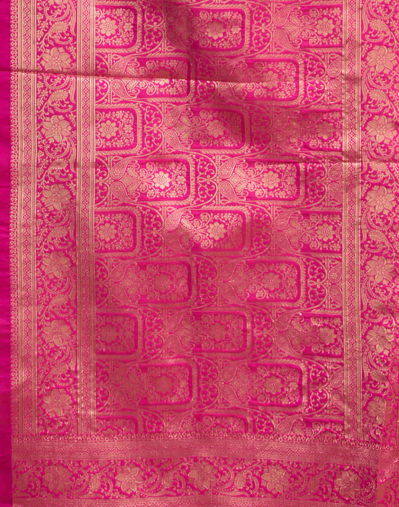 Magenta Silk Woven Banarasi Saree - Image 7