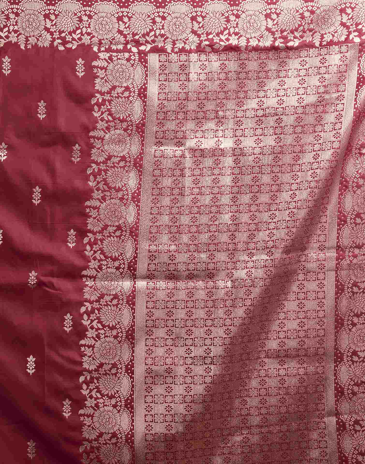 Magenta Silk Woven Banarasi Saree - Image 7