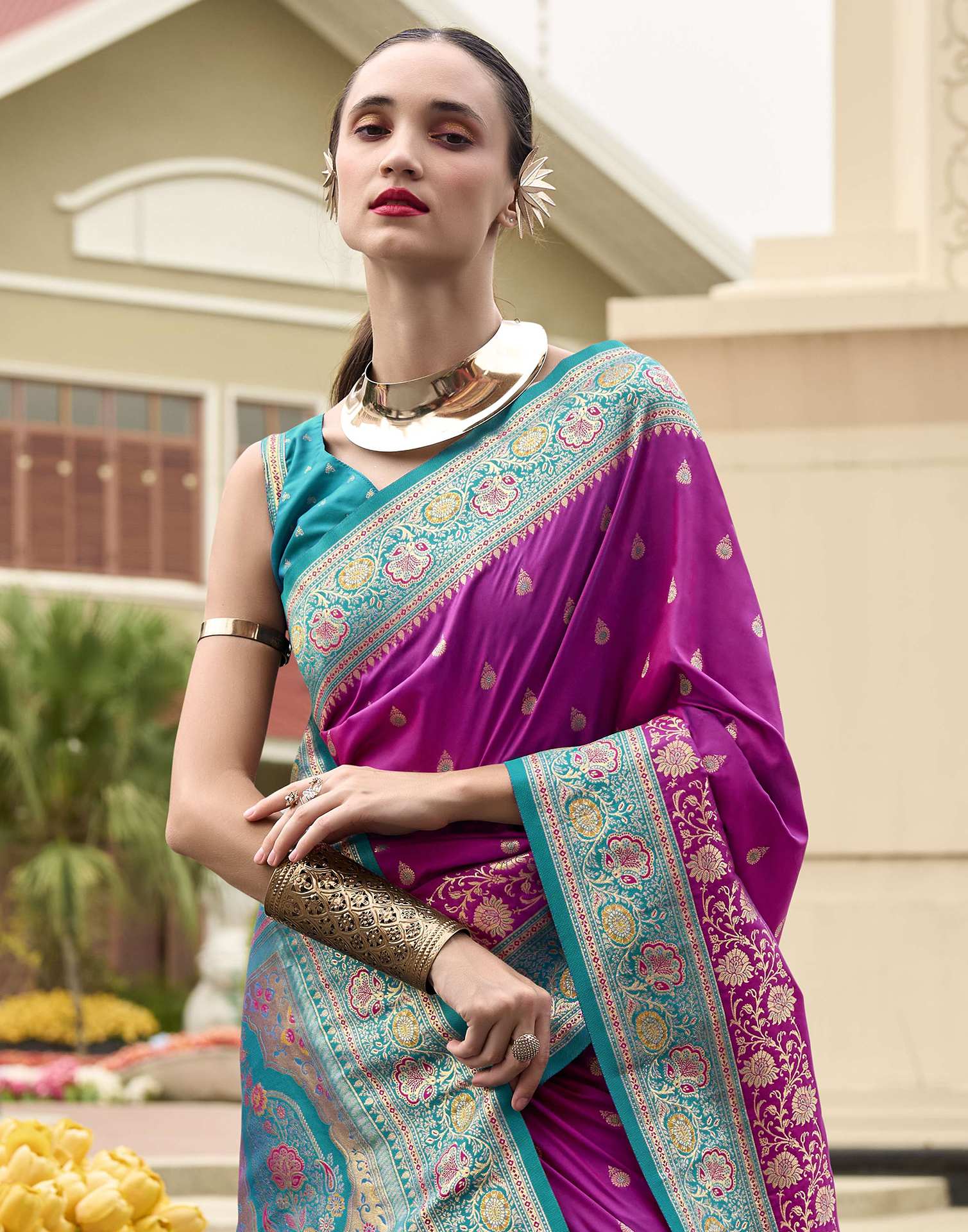 Magenta Silk Woven Banarasi Saree - Image 4