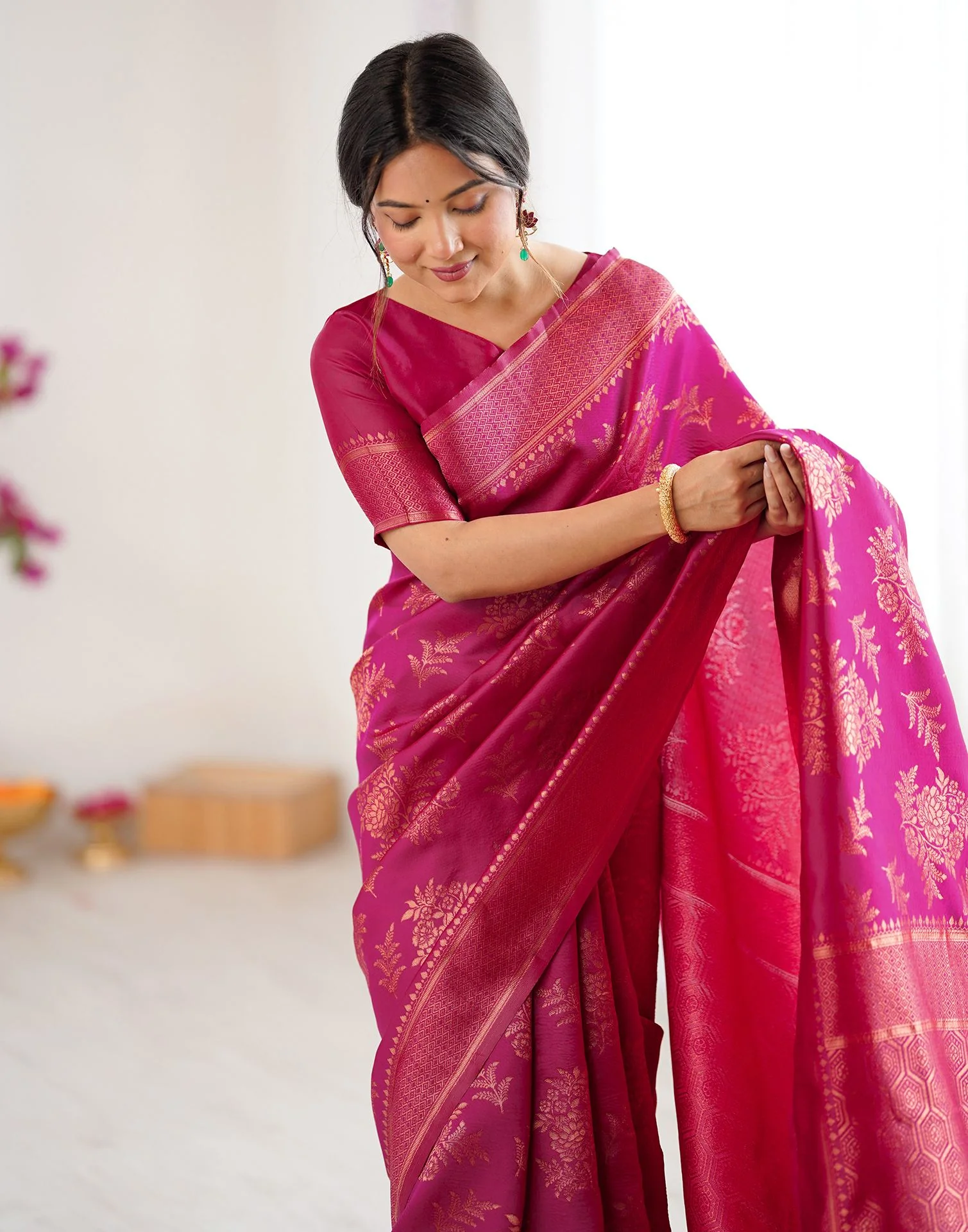 Magenta Silk Woven Banarasi Saree - Image 2