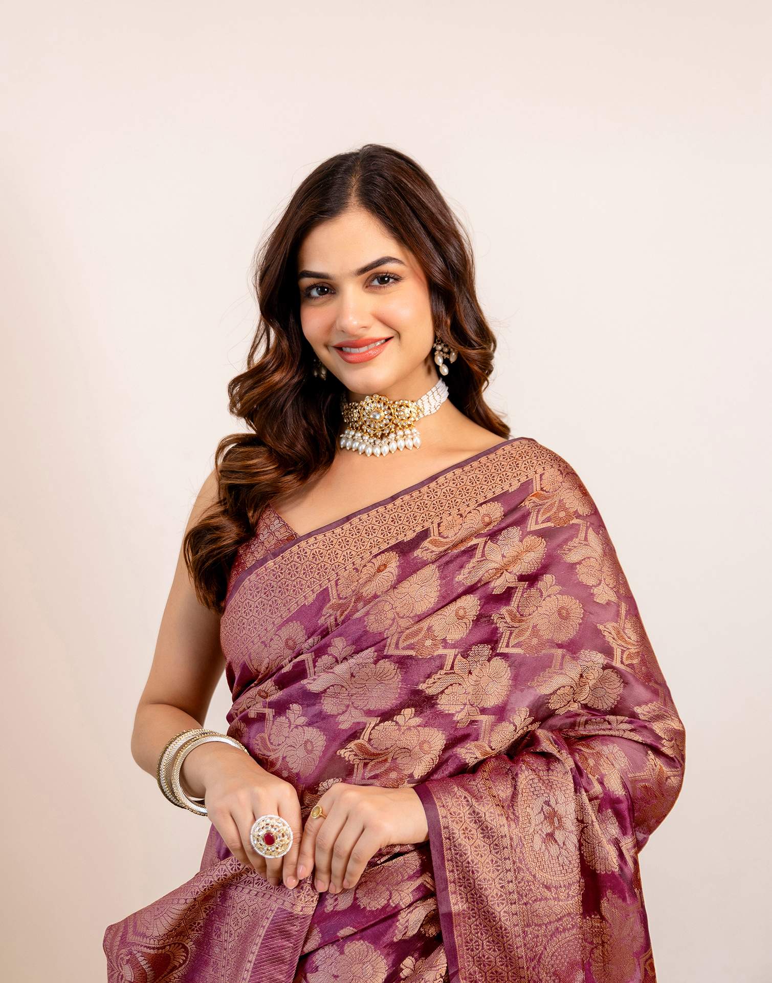 Magenta Silk Woven Banarasi Saree - Image 2