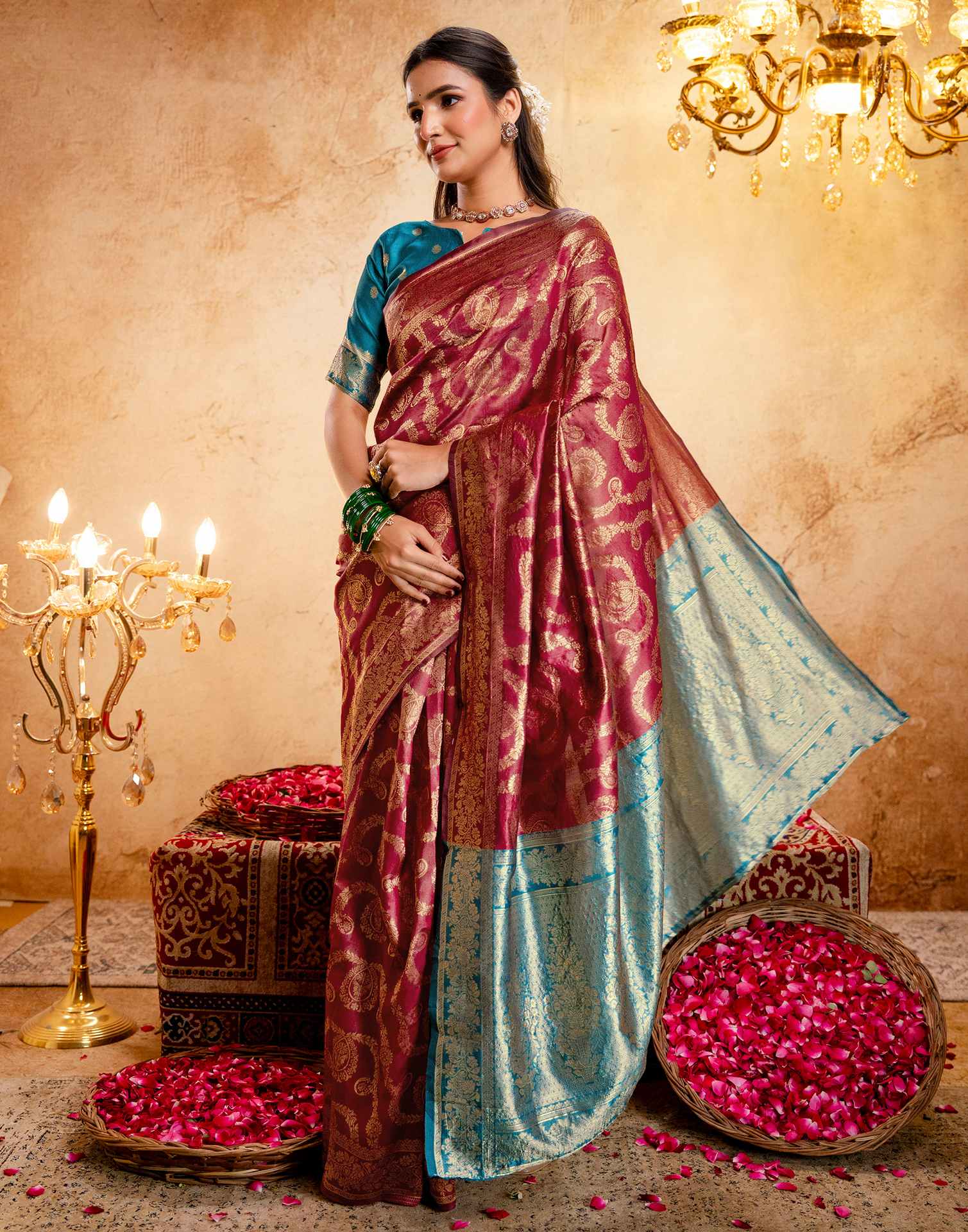 Magenta Silk Woven Banarasi Saree - Image 4