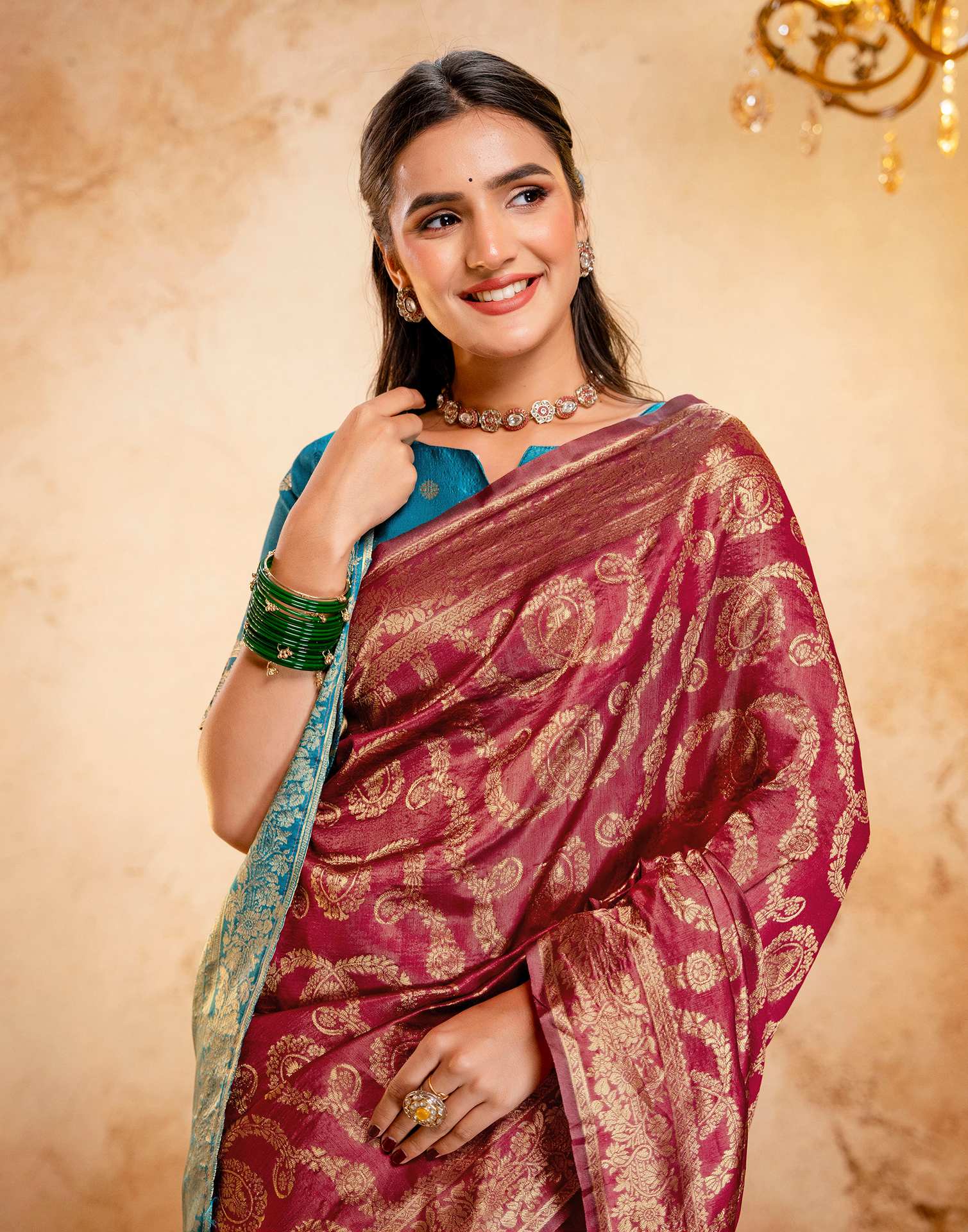 Magenta Silk Woven Banarasi Saree - Image 5