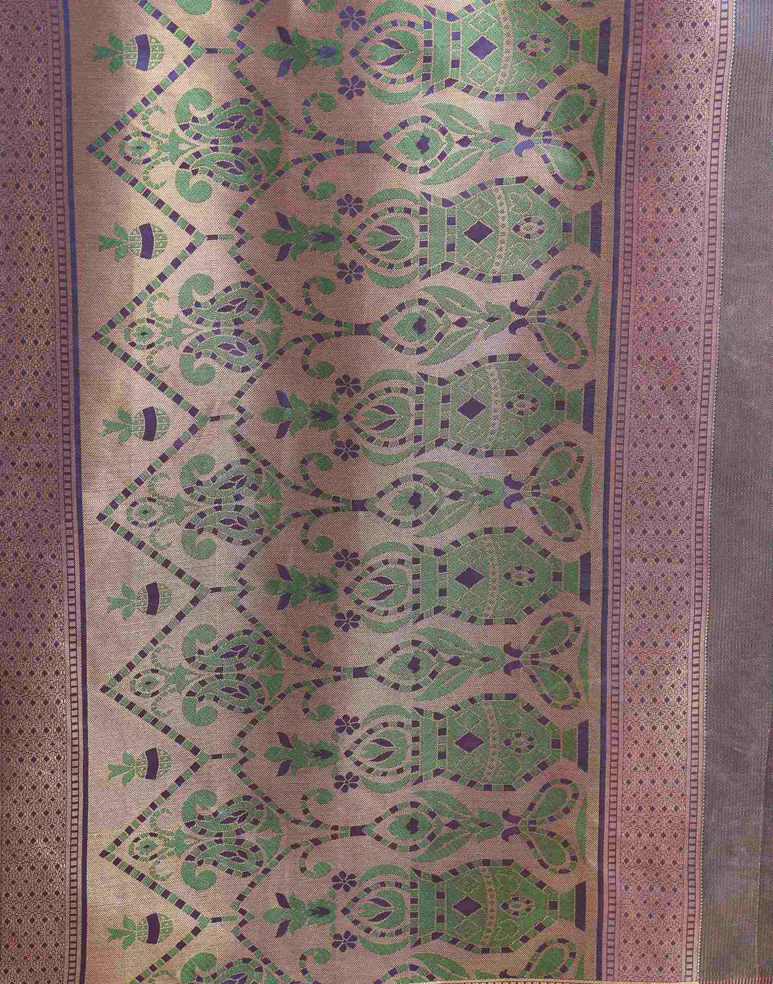 Magenta Silk Woven Patola Saree - Image 7