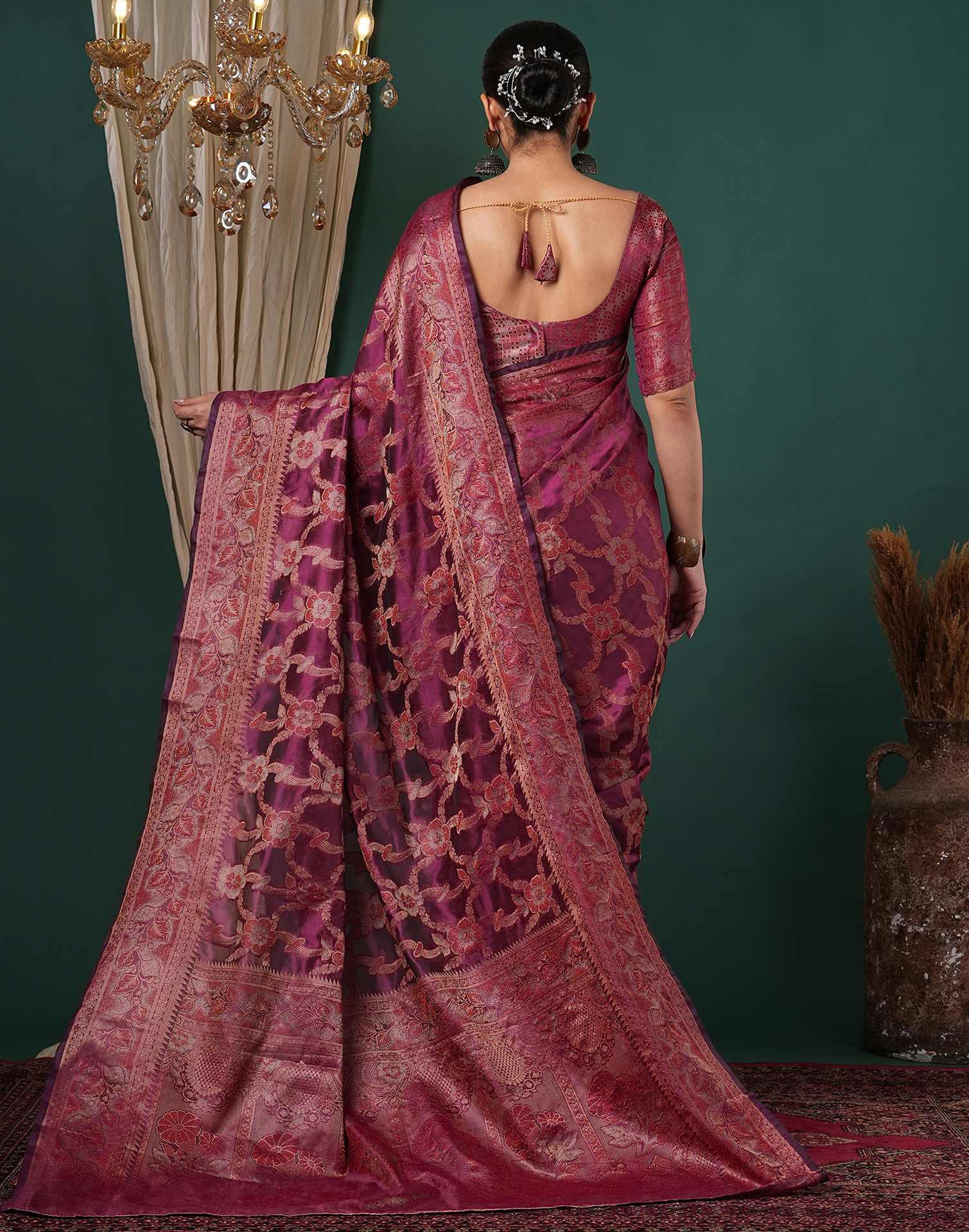 Magenta Silk Woven Saree - Image 7