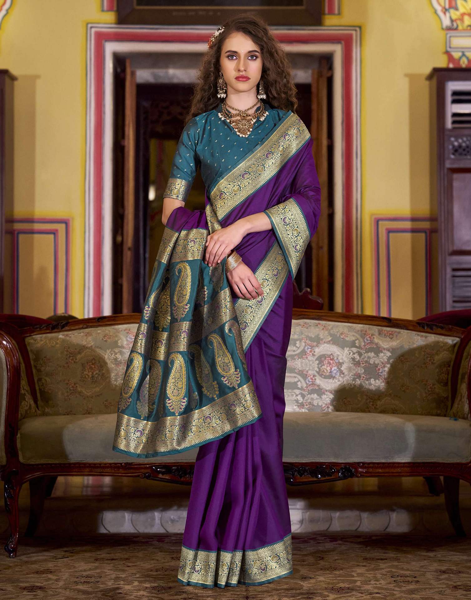 Magenta Silk Woven Saree - Image 5