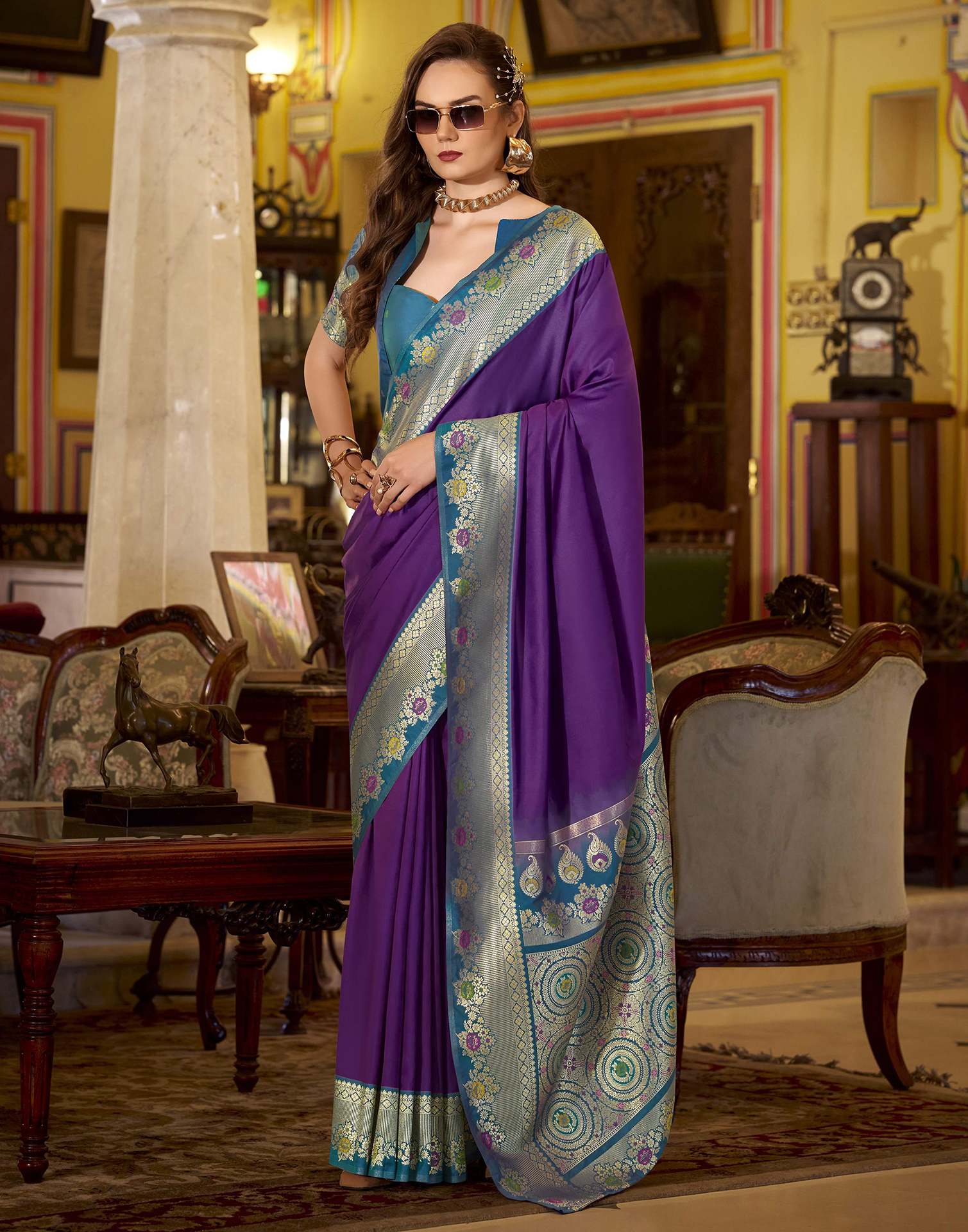 Magenta Silk Woven Saree - Image 2