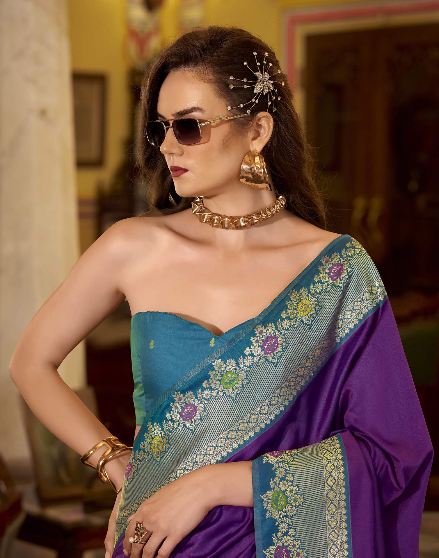 Magenta Silk Woven Saree - Image 4