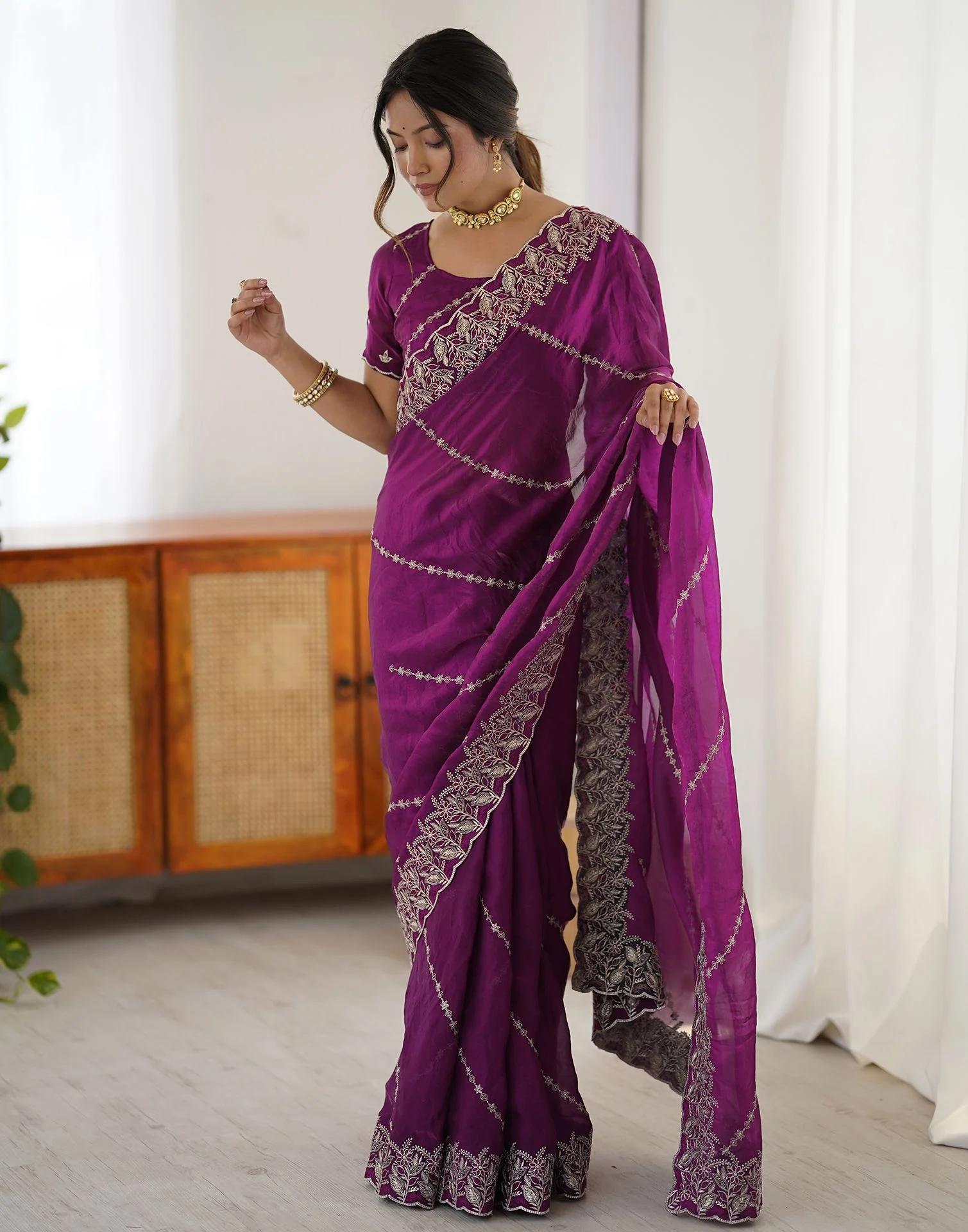 Magenta Tissue Silk Embroidery Saree - Image 10