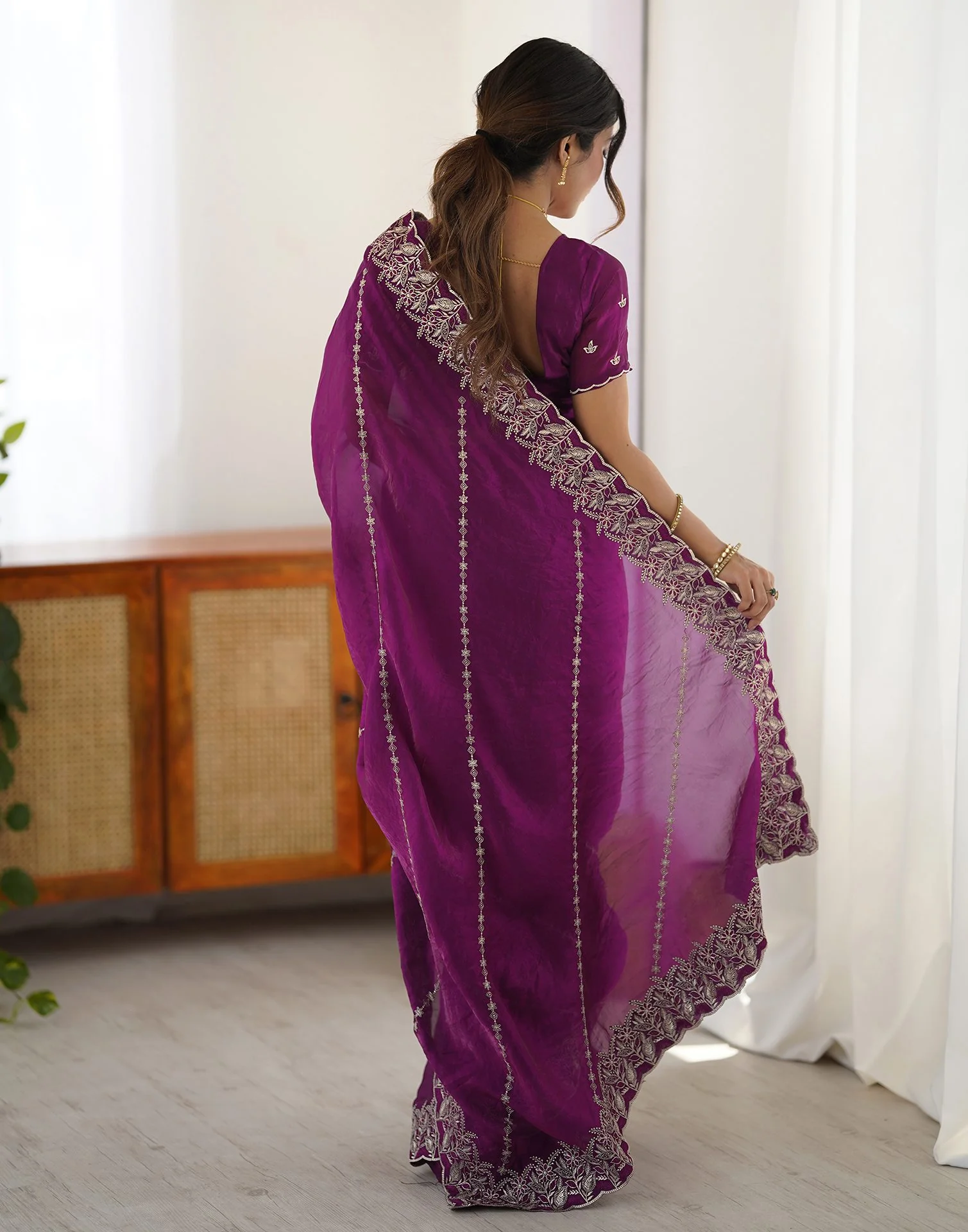 Magenta Tissue Silk Embroidery Saree - Image 9