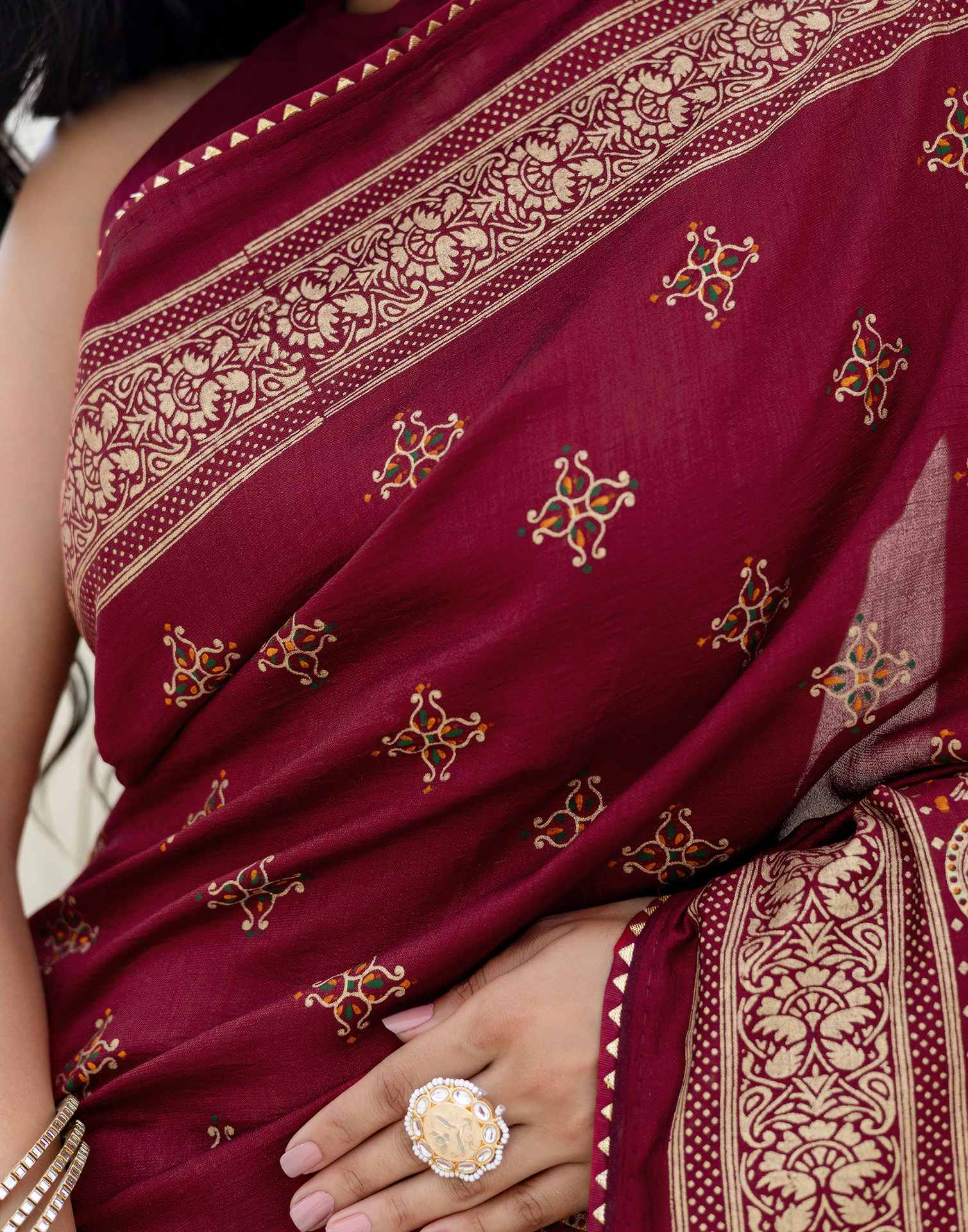 Maroon Silk Foil Printed Saree - Image 10