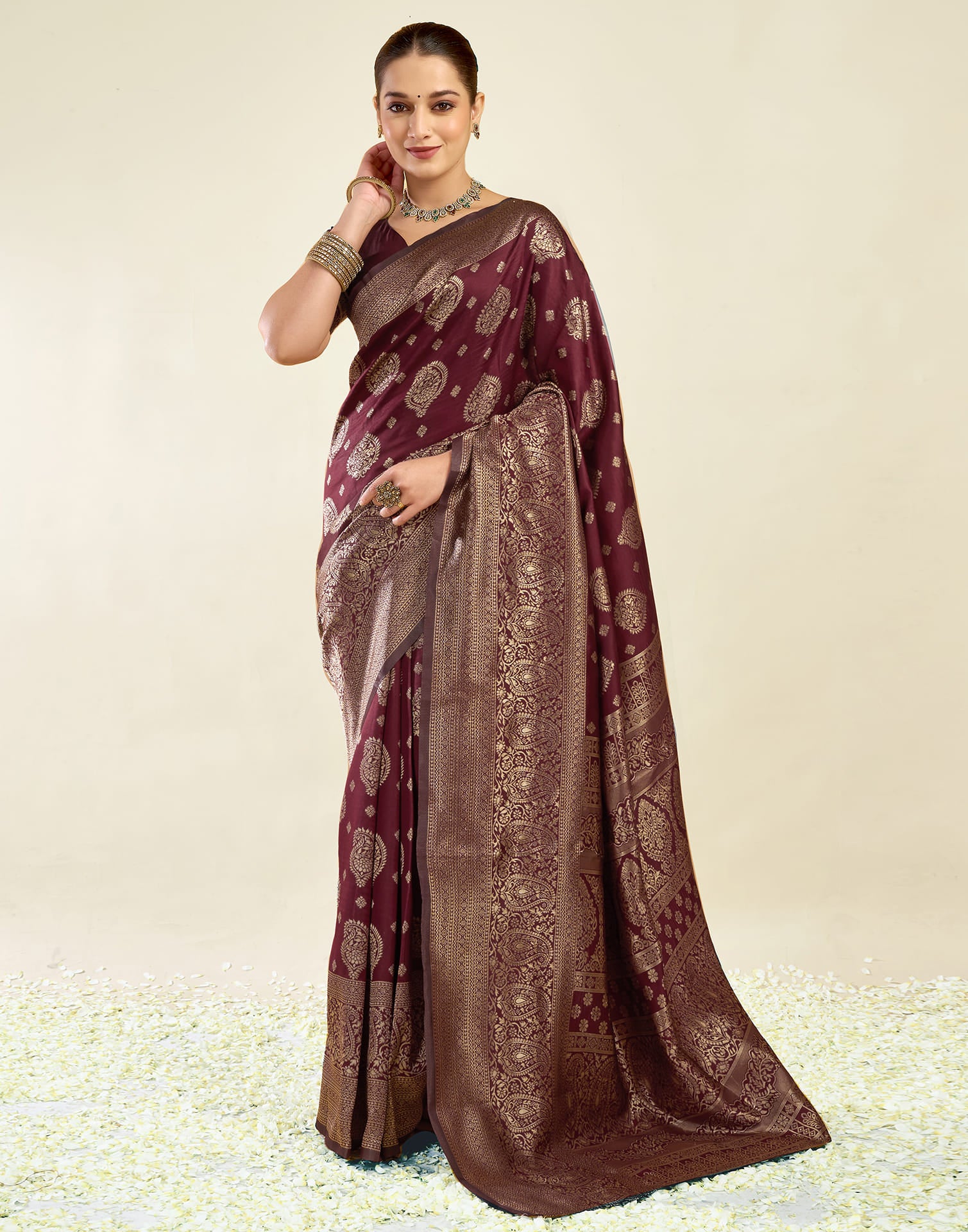 Maroon Silk Blend Woven Banarasi Saree - Image 6