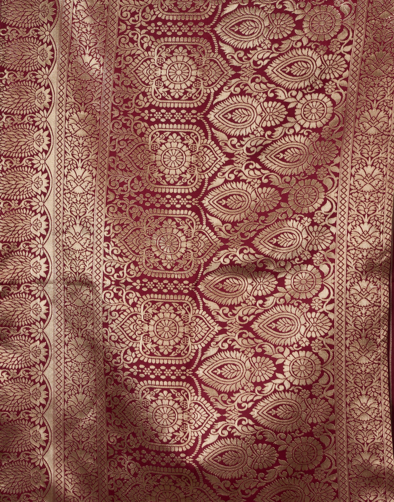 Maroon Silk Blend Woven Banarasi Saree - Image 9