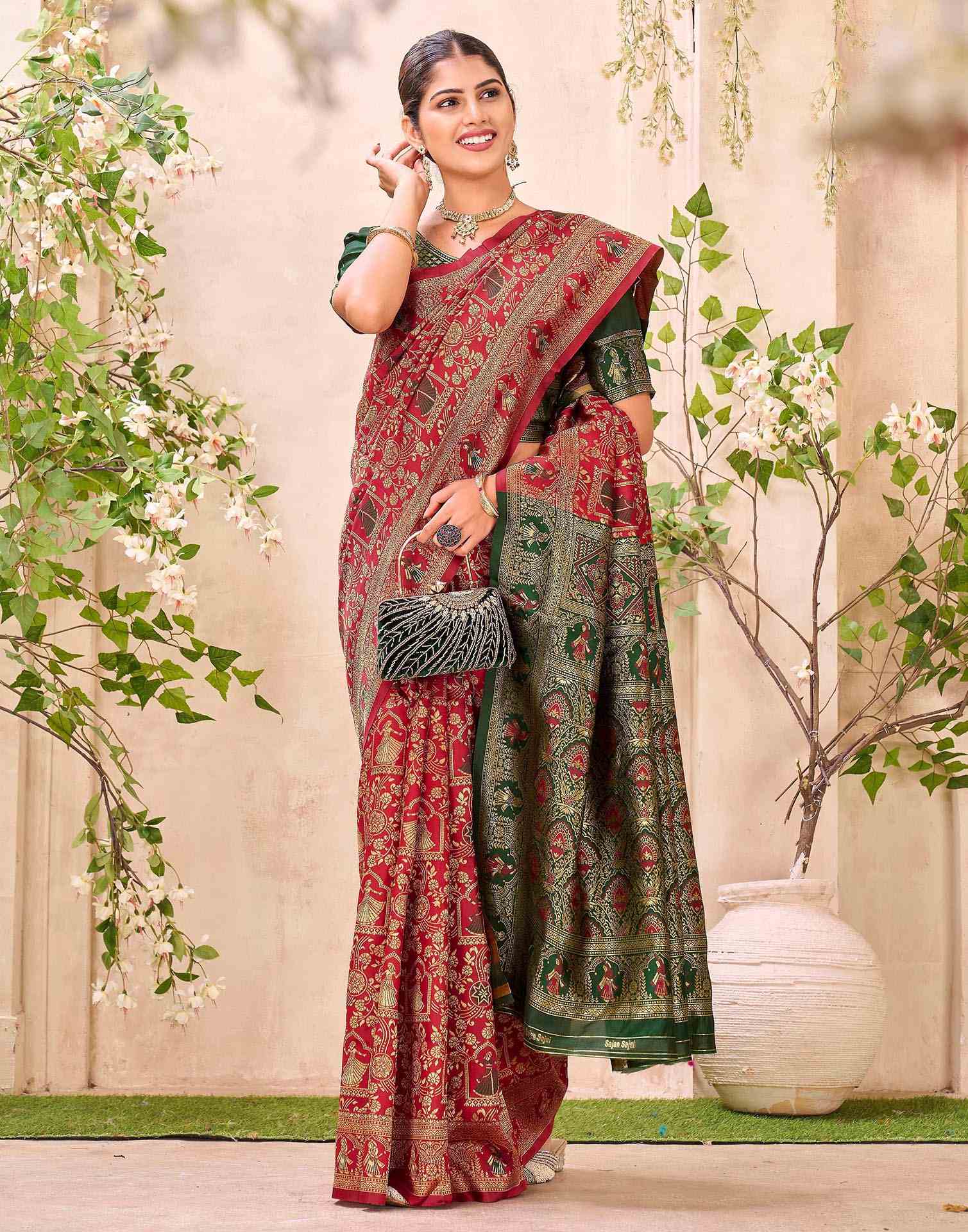 Maroon Silk Woven Baluchari Saree - Image 5