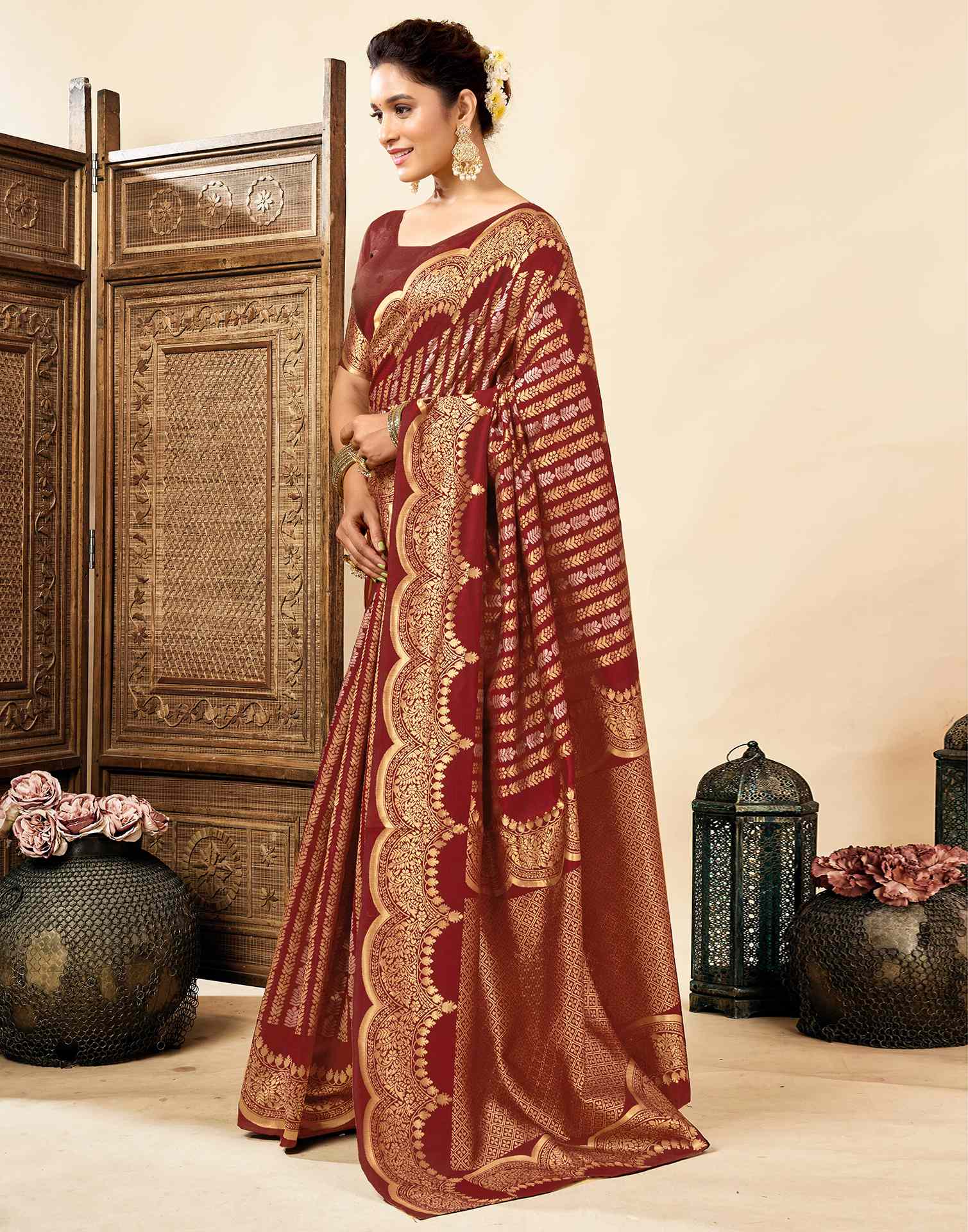 Maroon Silk Woven Banarasi Saree - Image 4
