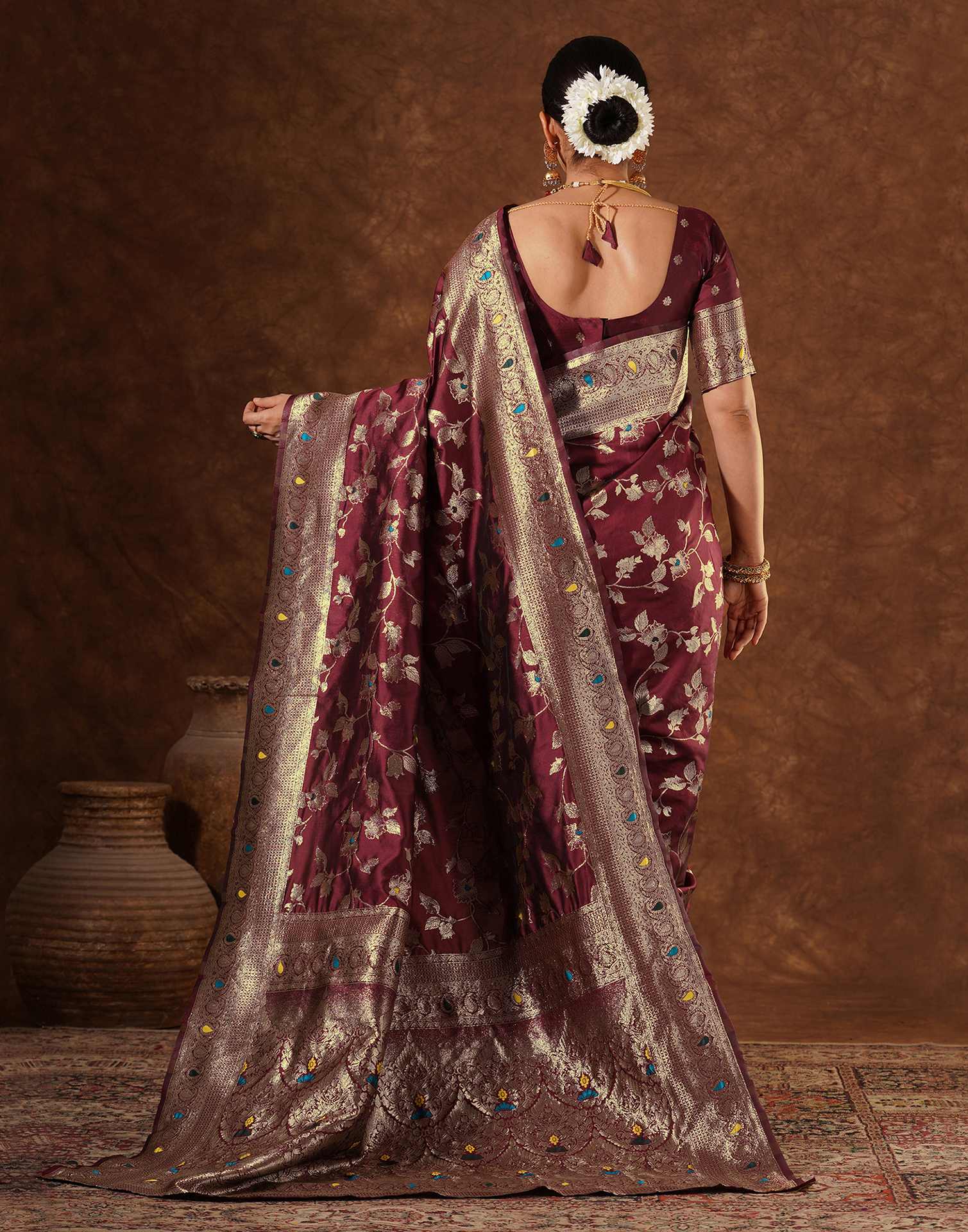 Maroon Silk Woven Banarasi Saree - Image 6