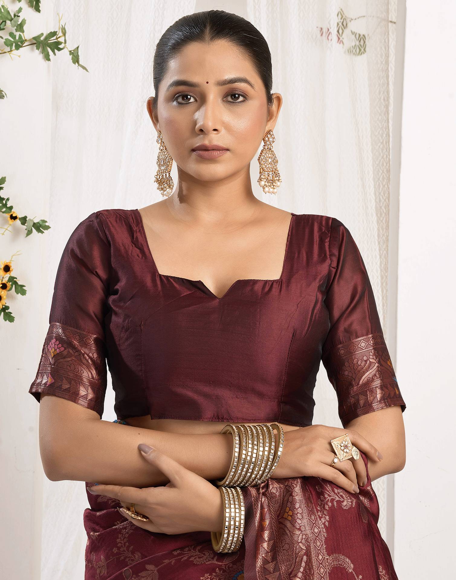 Maroon Silk Woven Banarasi Saree - Image 8