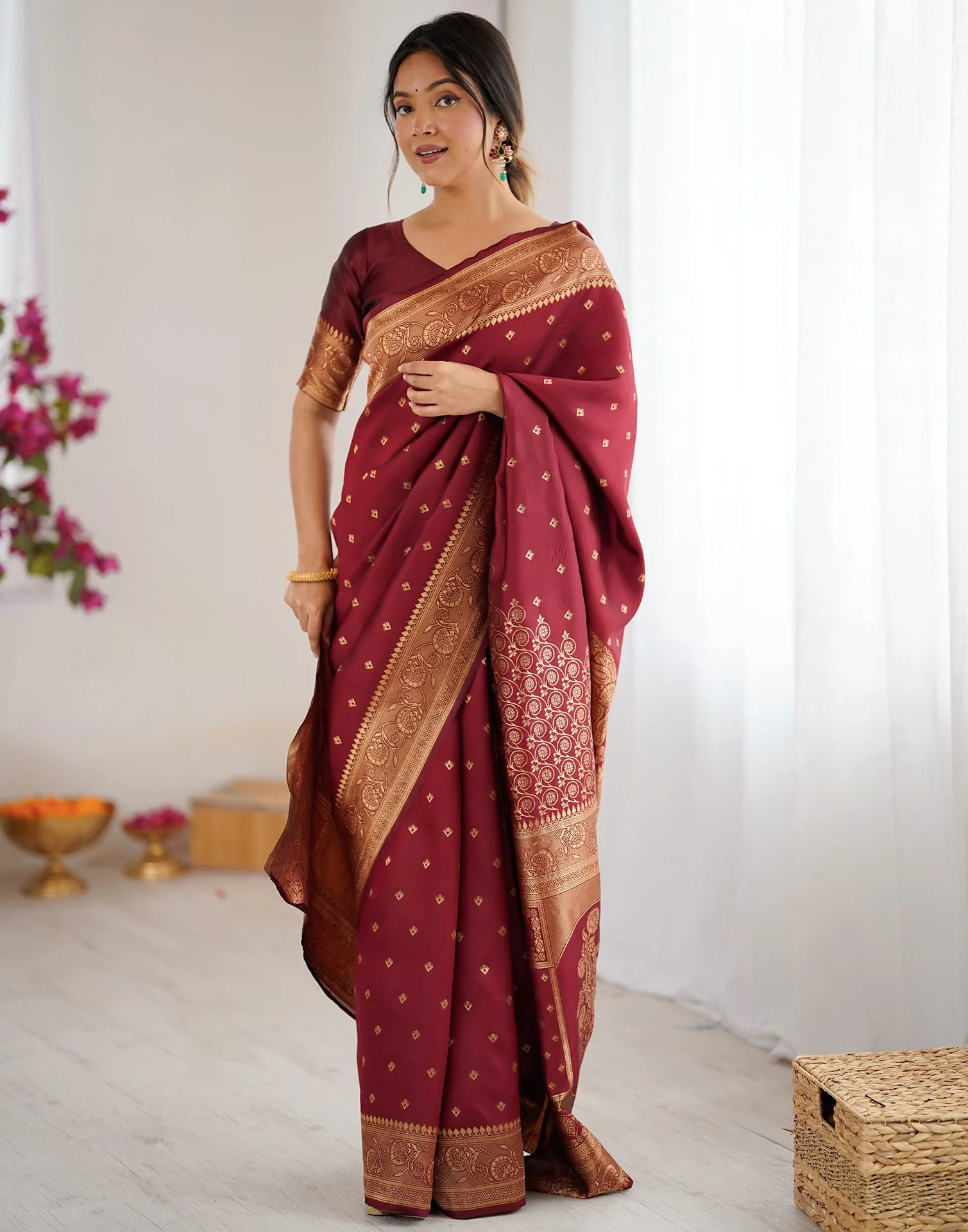 Maroon Silk Woven Banarasi Saree - Image 4