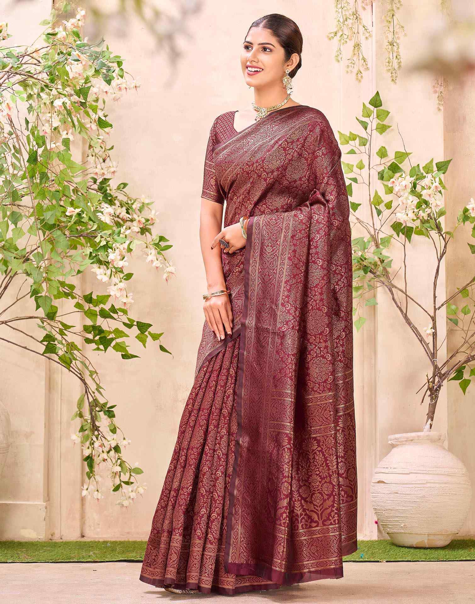 Maroon Silk Woven Banarasi Saree - Image 4