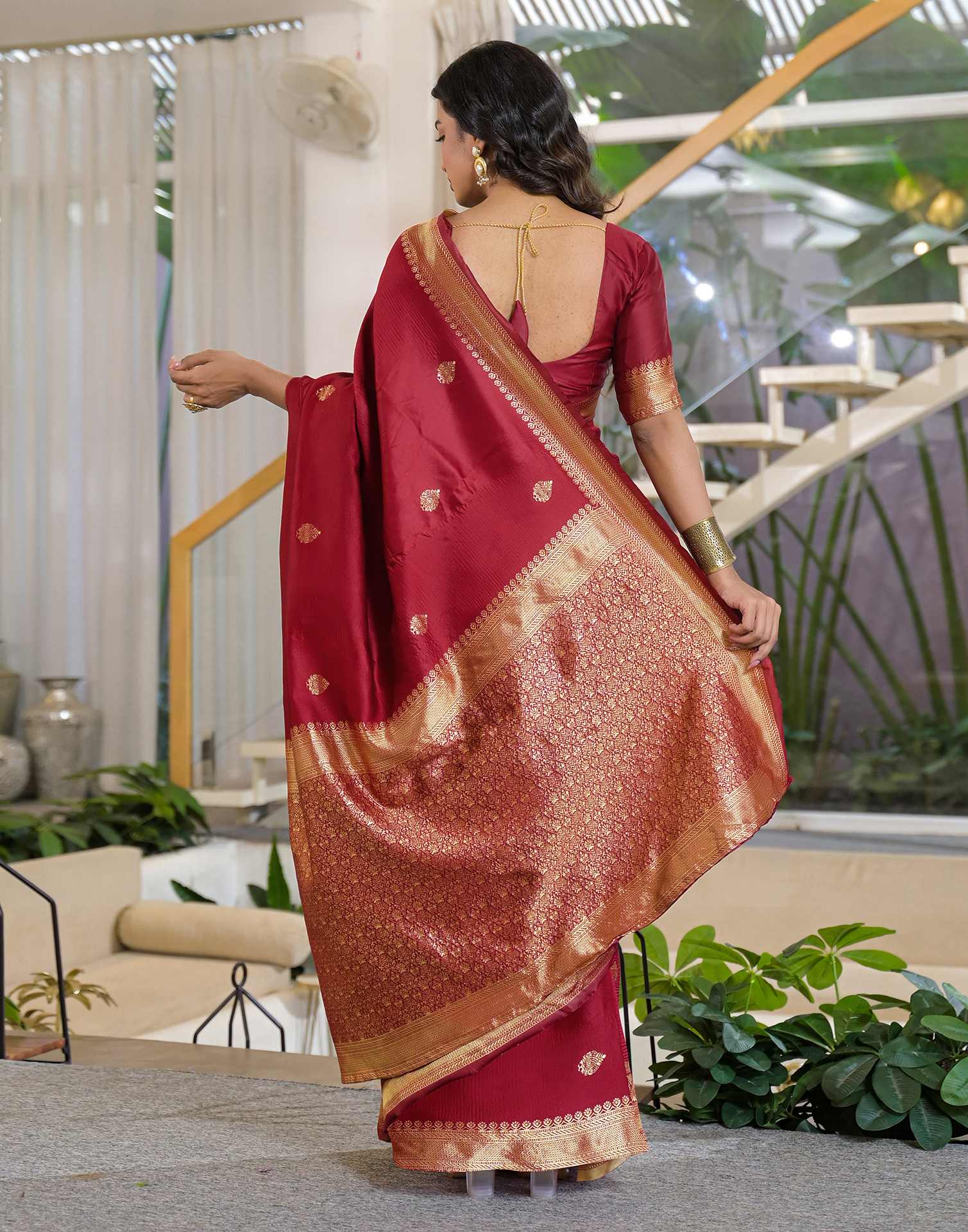 Maroon Silk Woven Banarasi Saree - Image 6
