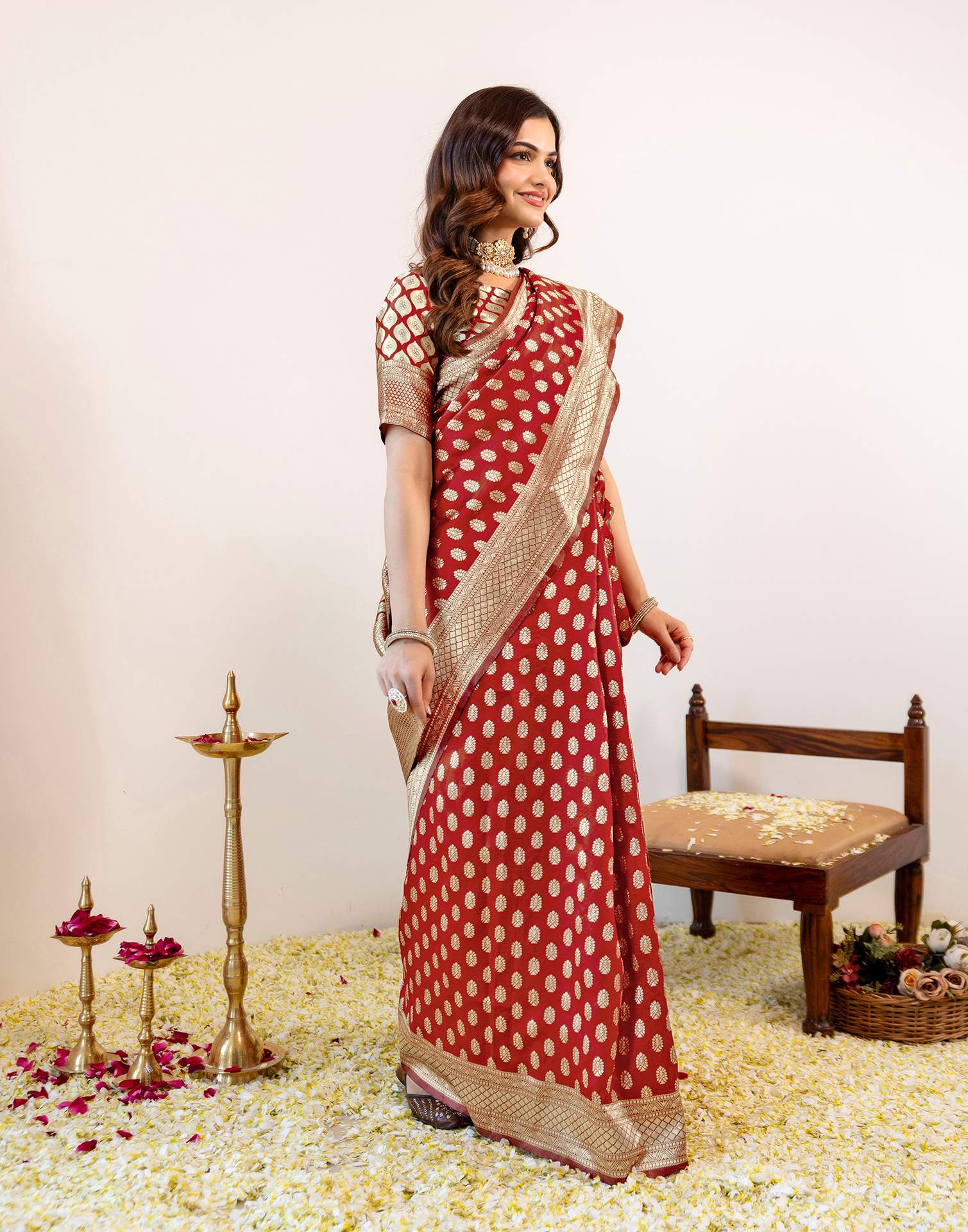 Maroon Silk Woven Banarasi Saree - Image 8