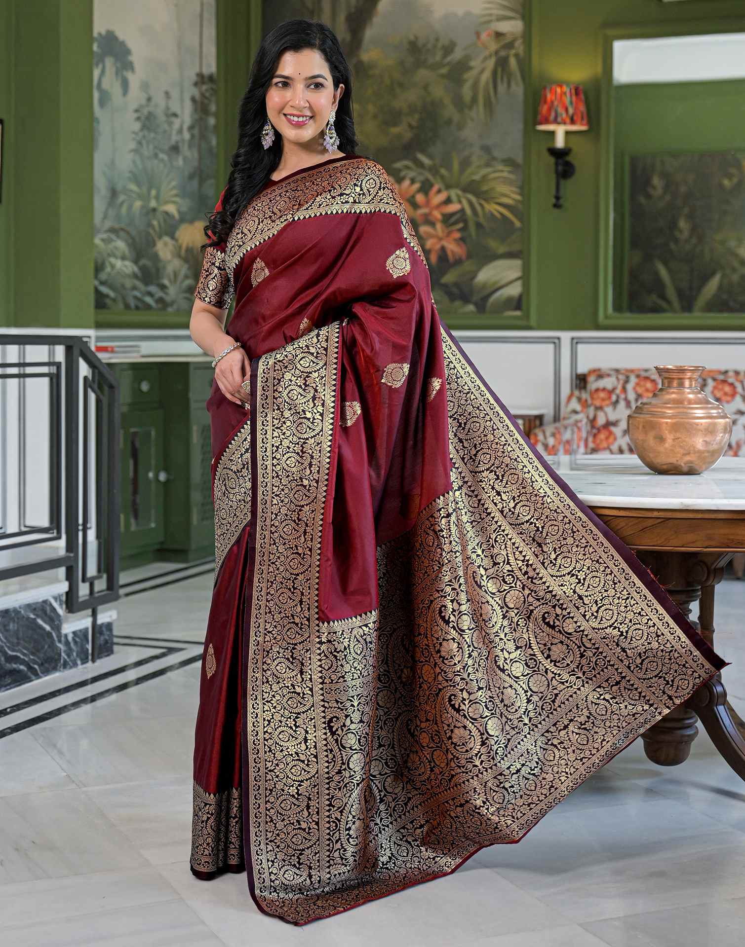 Maroon Silk Woven Banarasi Saree - Image 5