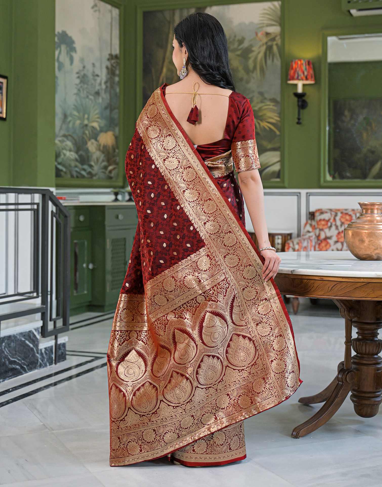 Maroon Silk Woven Banarasi Saree - Image 7